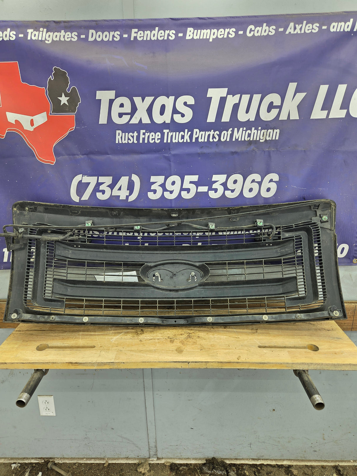 2013-2014 Ford F150 Grill - Matte Black DL3Z8200CA
