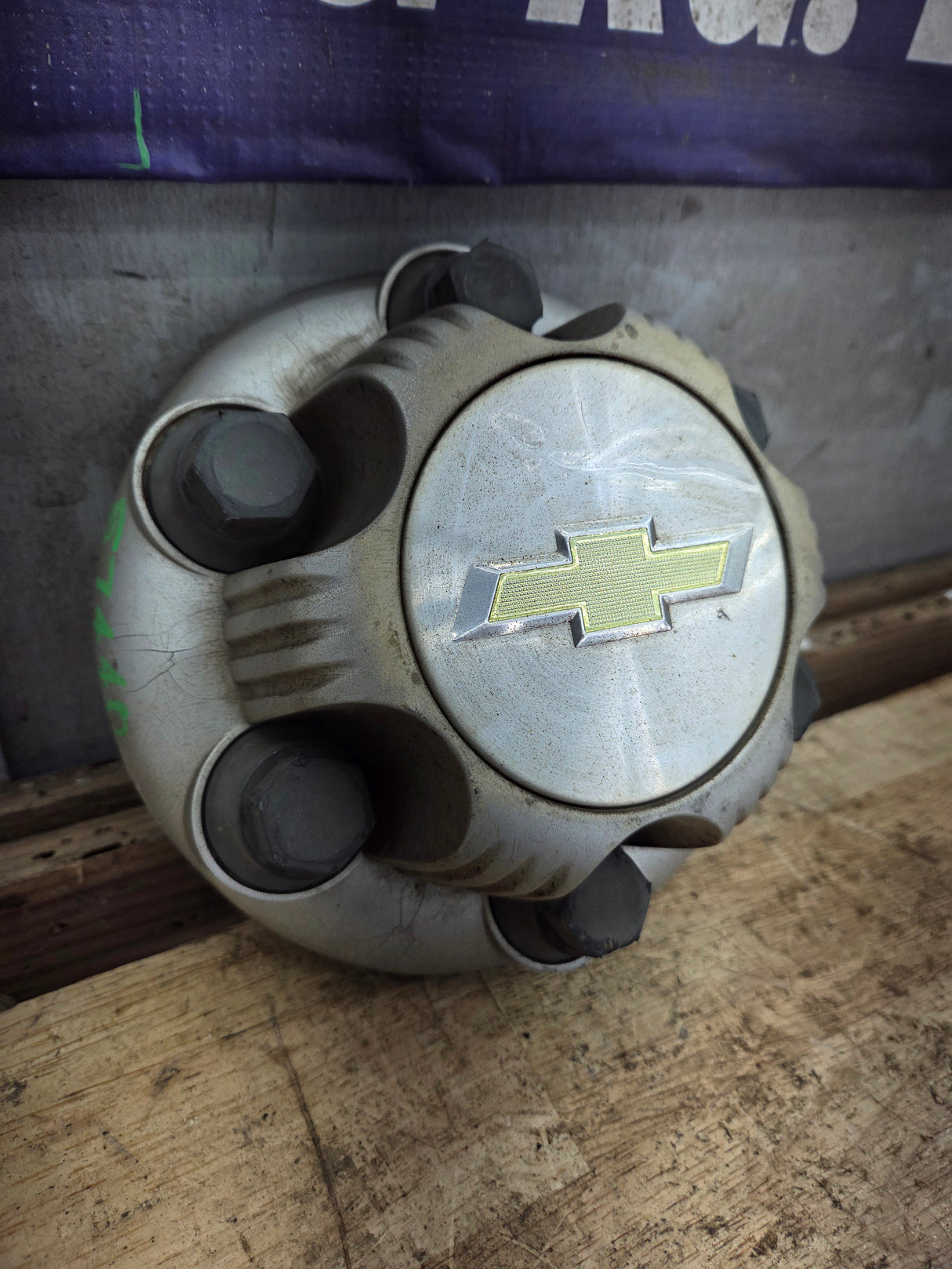 1999-2014 OEM Chevrolet Silverado Wheel Center Hub Cap Lug Cover 9596661