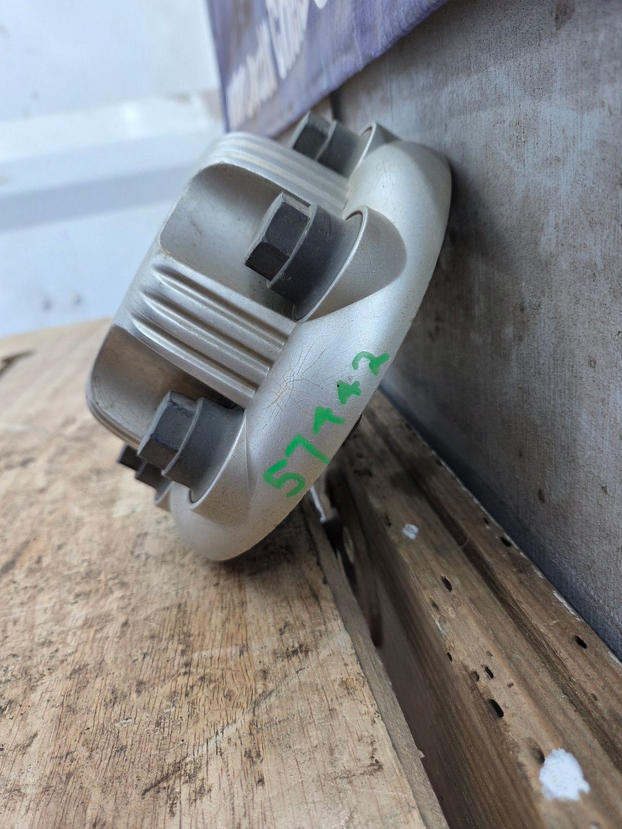 1999-2014 OEM Chevrolet Silverado Wheel Center Hub Cap Lug Cover 9596661