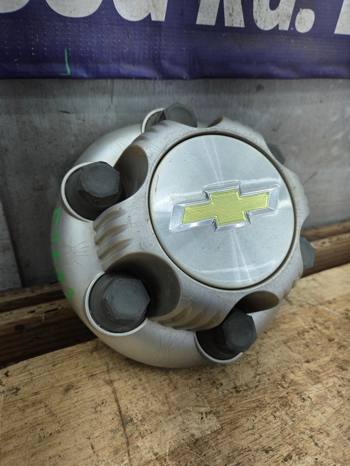 1999-2014 OEM Chevrolet Silverado Wheel Center Hub Cap Lug Cover 9596661