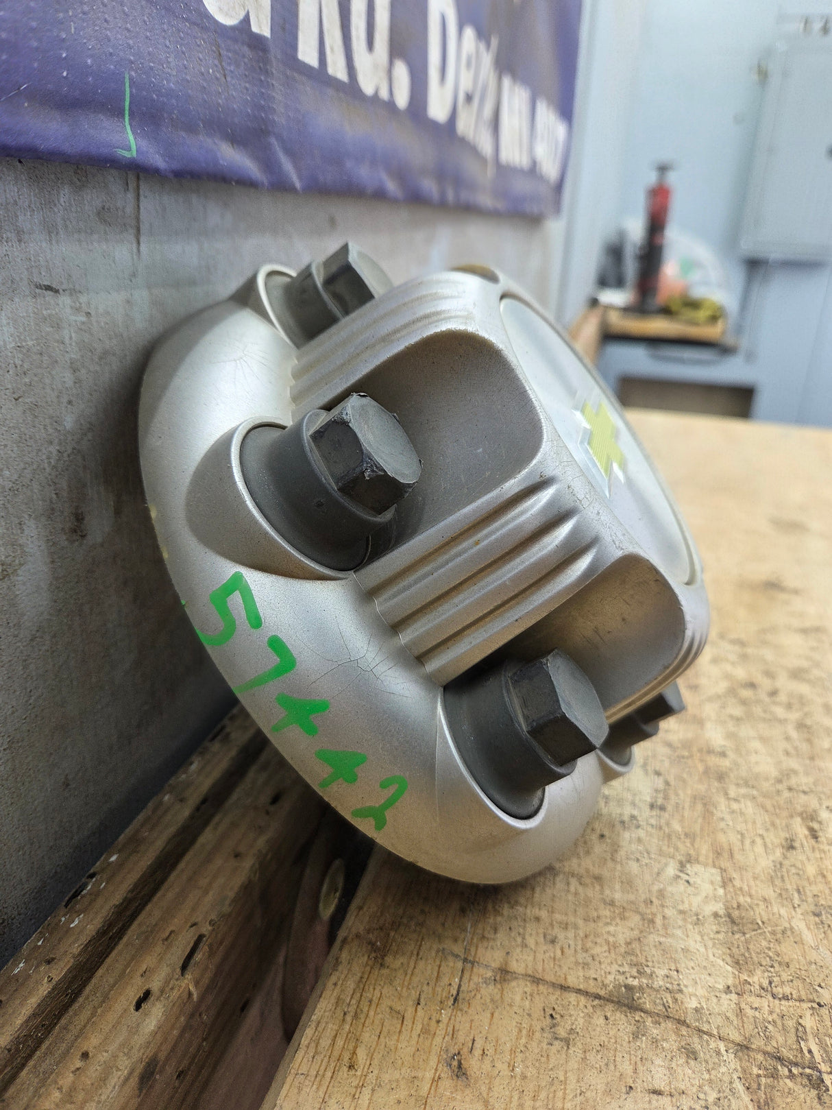 1999-2014 OEM Chevrolet Silverado Wheel Center Hub Cap Lug Cover 9596661