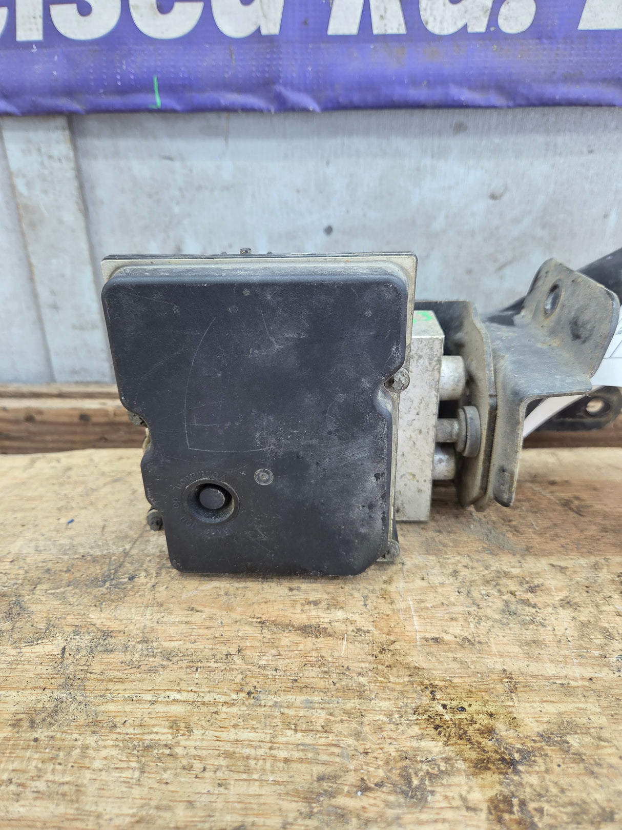 2013-2014 Ford F150 ABS Pump Module Control Assembly 4X4 - DL34-2C405-B