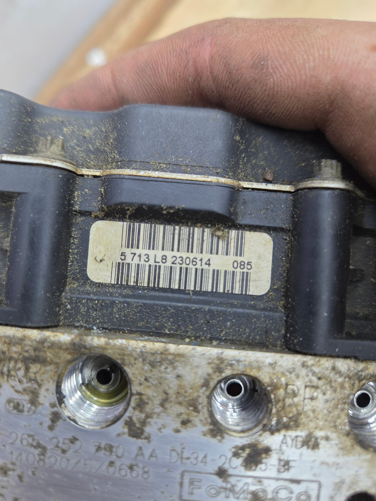 2013-2014 Ford F150 ABS Pump Module Control Assembly 4X4 - DL34-2C405-B