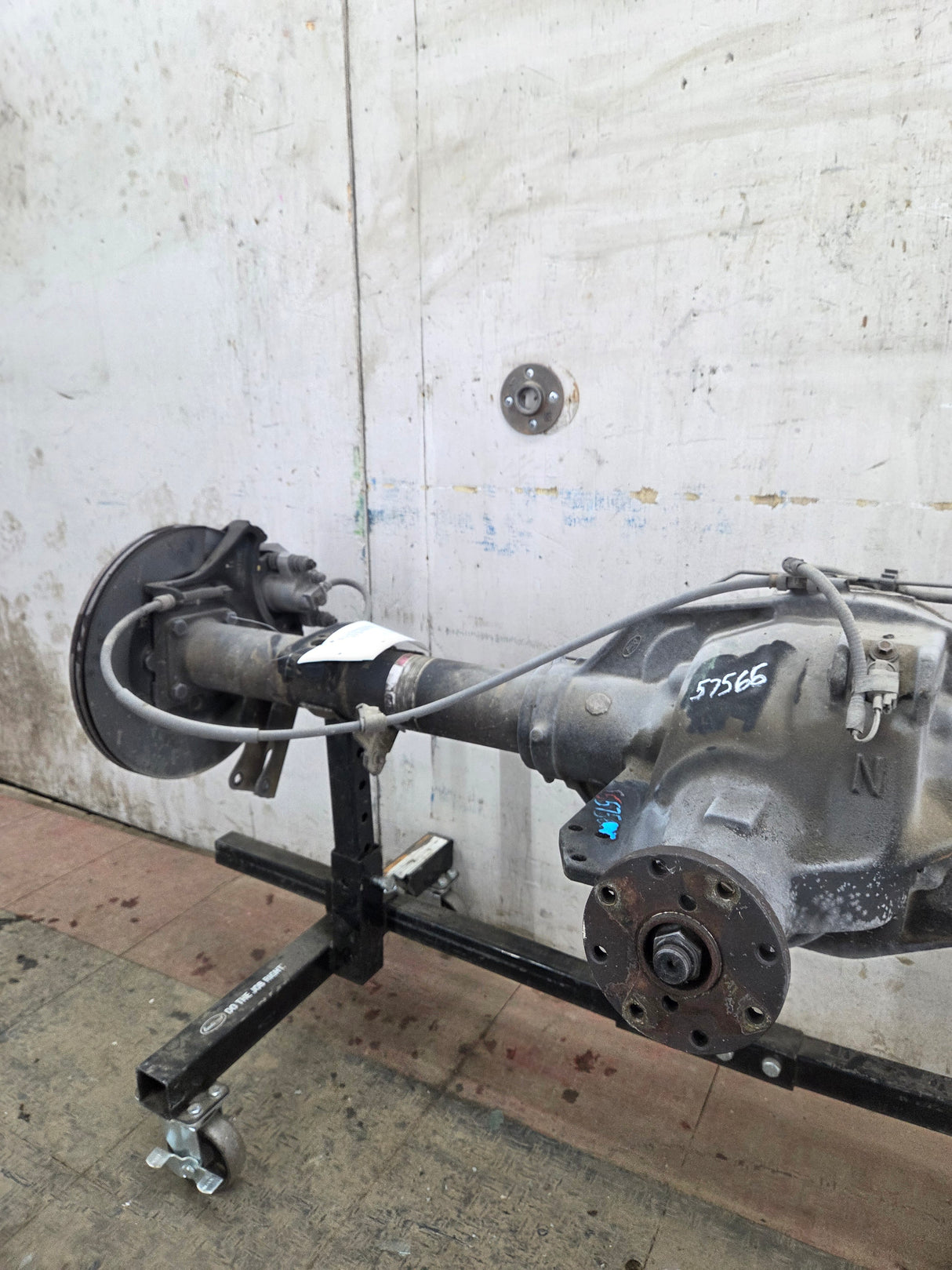 2004-2008 Ford F150 10.25" 7 lug Rear Axle 4.10 Gear Ratio