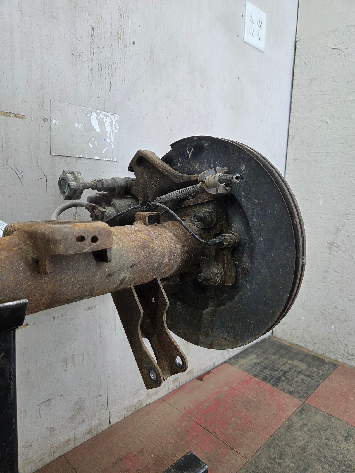 2009-2011 Ford F150 9.75" Rear Axle 3.73 Gear Ratio Limited Slip