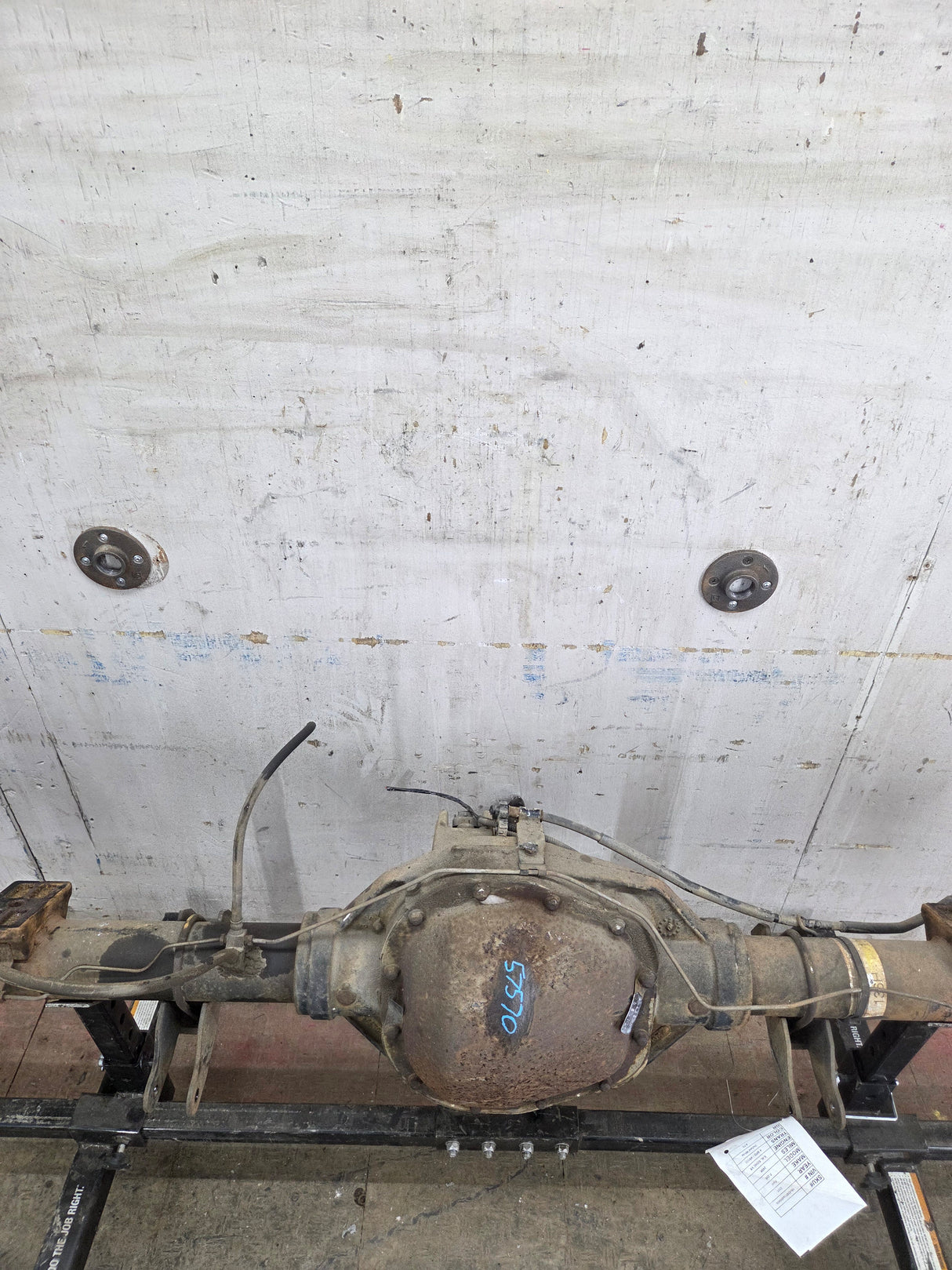 1999-2001 Ford Super Duty F250 F350 SRW Rear Axle 3.73 Ratio