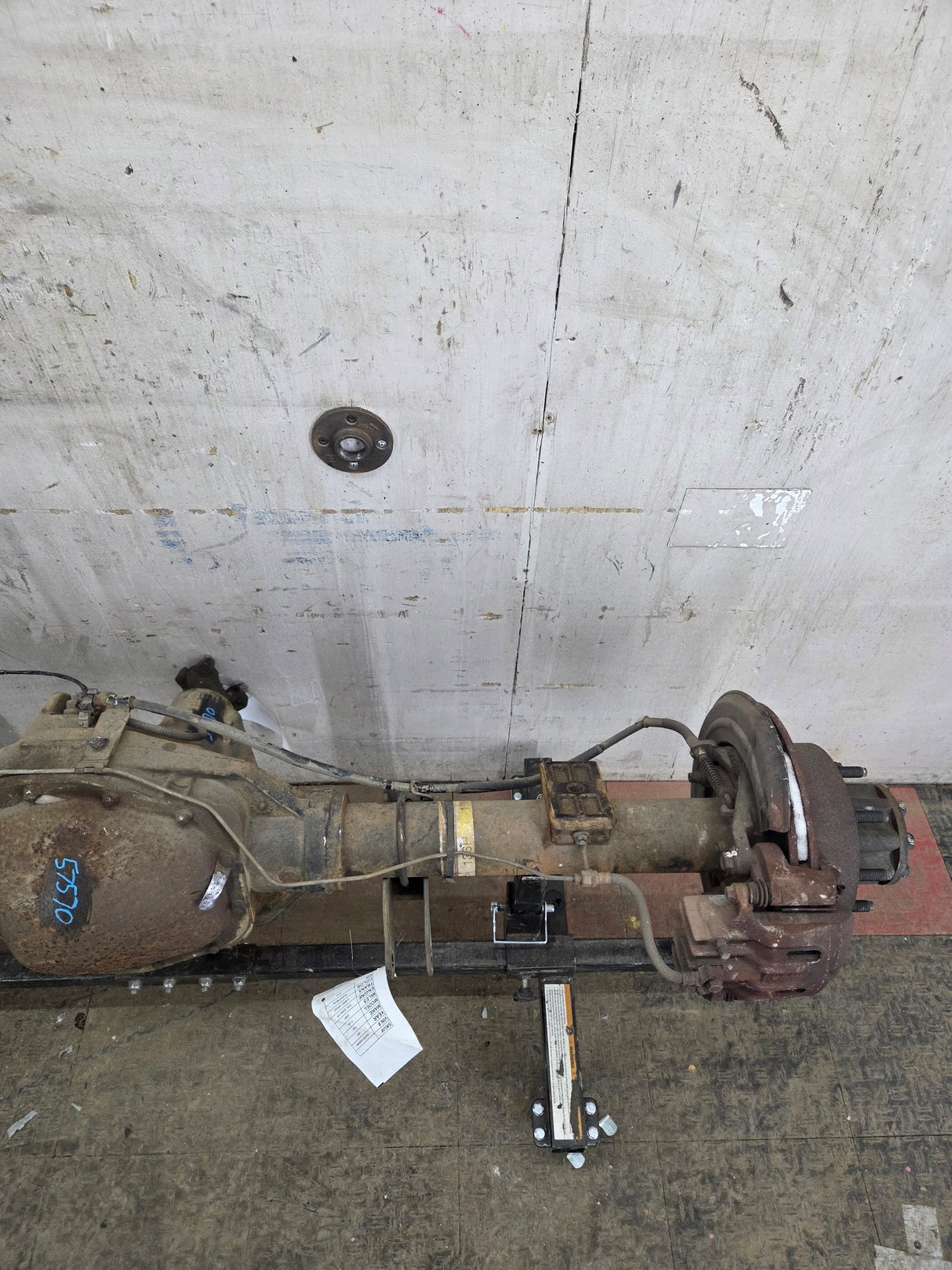 1999-2001 Ford Super Duty F250 F350 SRW Rear Axle 3.73 Ratio