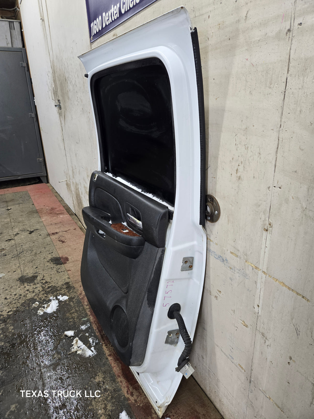 2007-2013 Chevrolet Silverado / GMC Sierra 1500 2500 3500 HD Crew Cab LH Driver Side Rear Door
