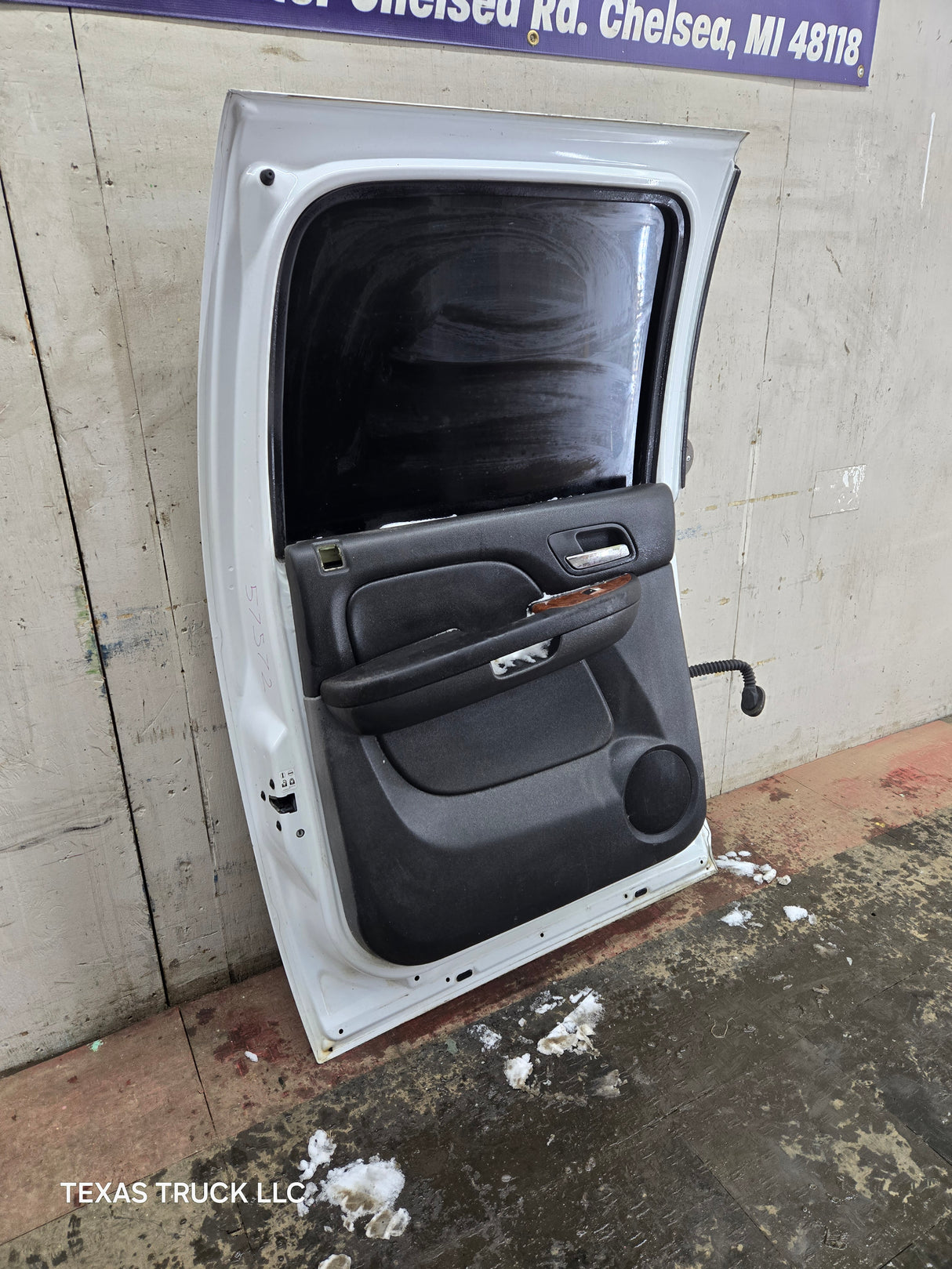 2007-2013 Chevrolet Silverado / GMC Sierra 1500 2500 3500 HD Crew Cab LH Driver Side Rear Door