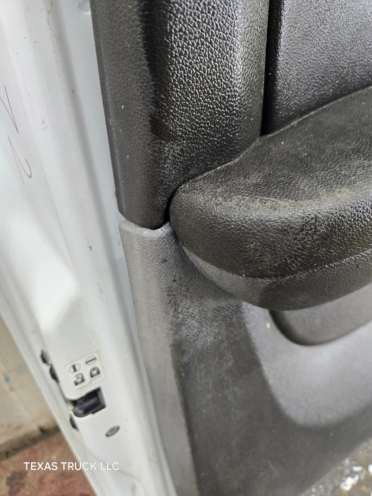 2007-2013 Chevrolet Silverado / GMC Sierra 1500 2500 3500 HD Crew Cab LH Driver Side Rear Door