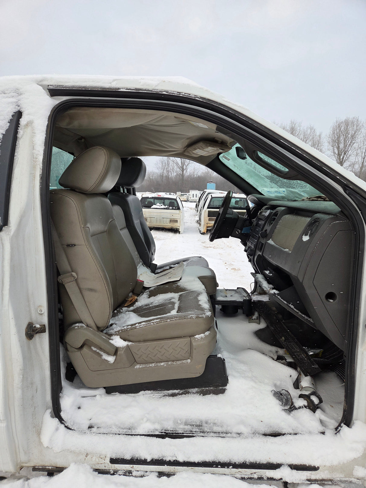 2009-2014 Ford F150 Regular Cab 2 Door Truck Cab