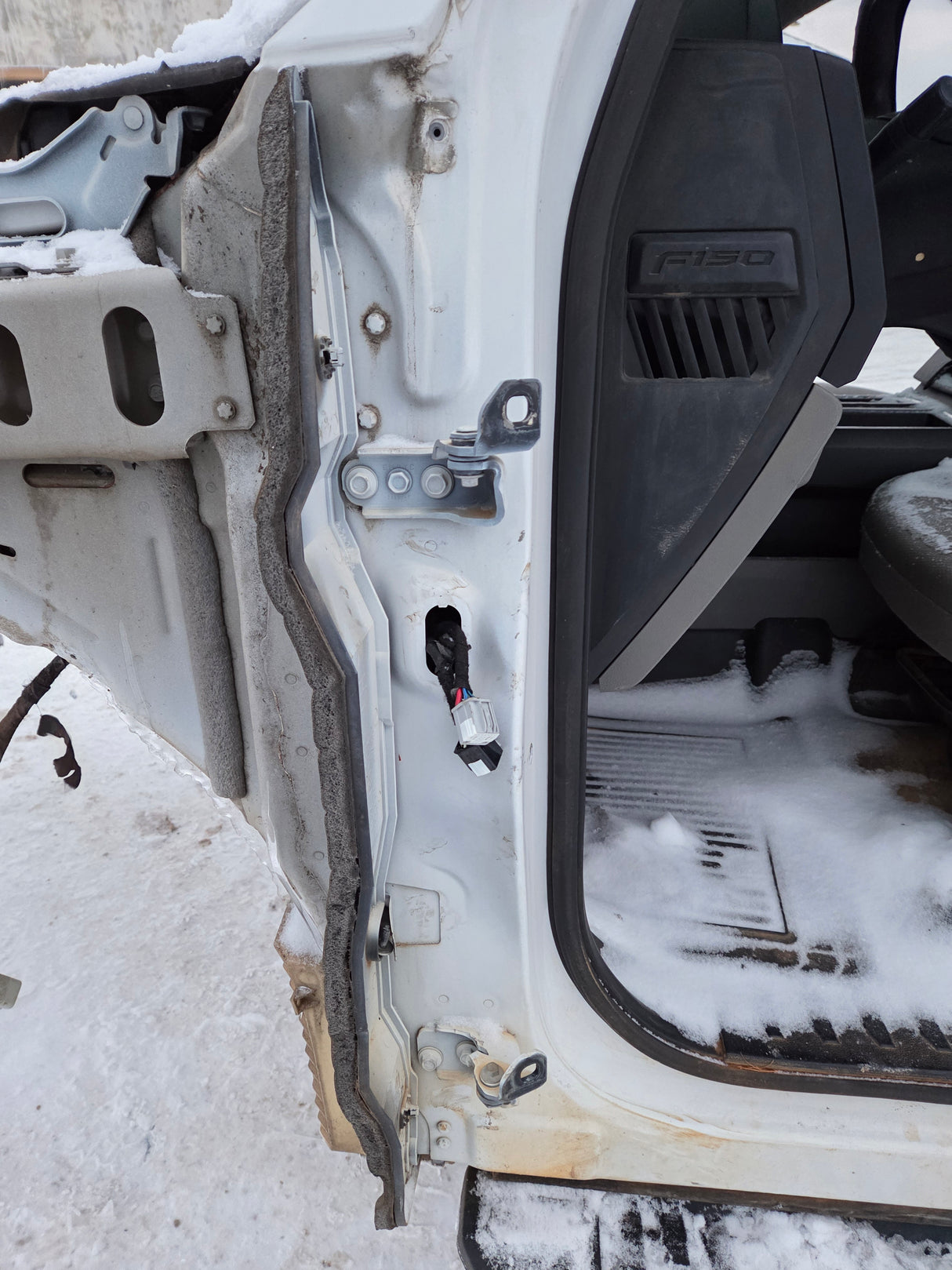 2015-2020 Ford F150 4 Door Extended Super Cab - Oxford White