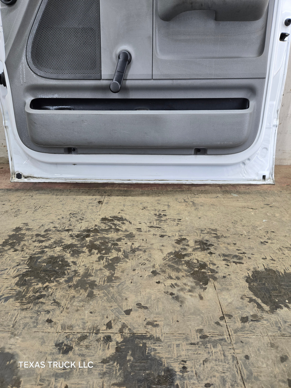 2004-2008 Ford F150 RH Passenger Front CREW Cab Door