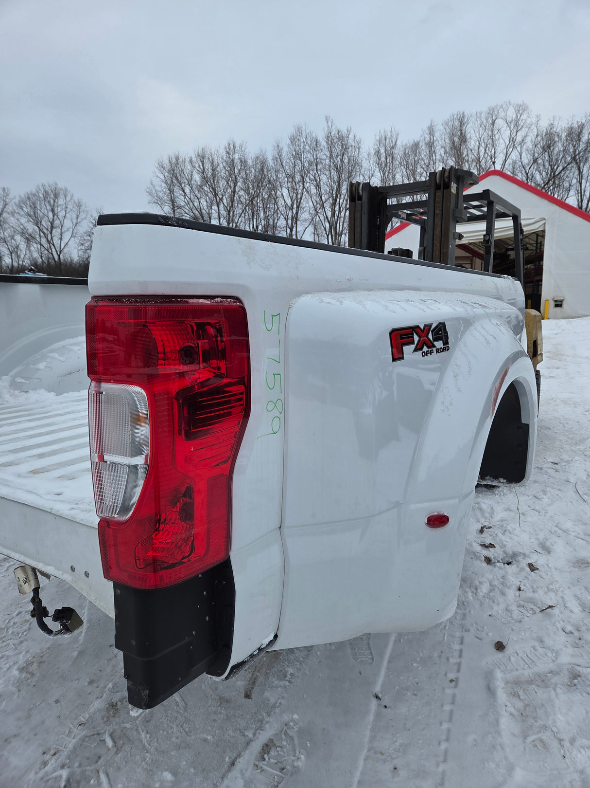 2017-2022 Ford Super Duty F350 F450 F550 8' Dually Bed - Oxford White