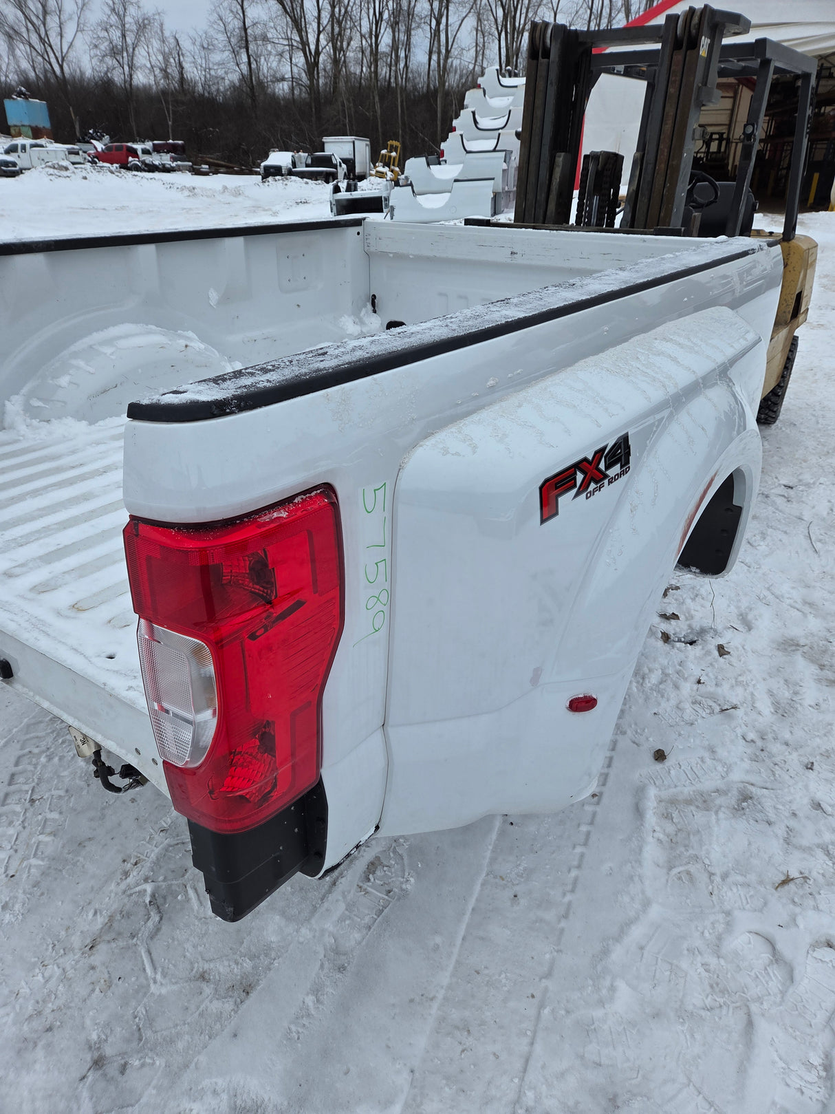 2017-2022 Ford Super Duty F350 F450 F550 8' Dually Bed - Oxford White