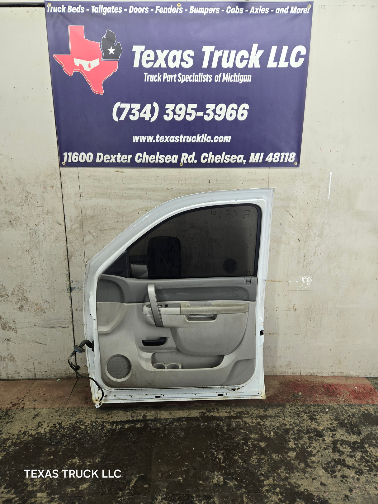 2007-2013 Chevrolet Silverado / GMC Sierra 1500 2500 3500 HD RH Front Passenger Side Door