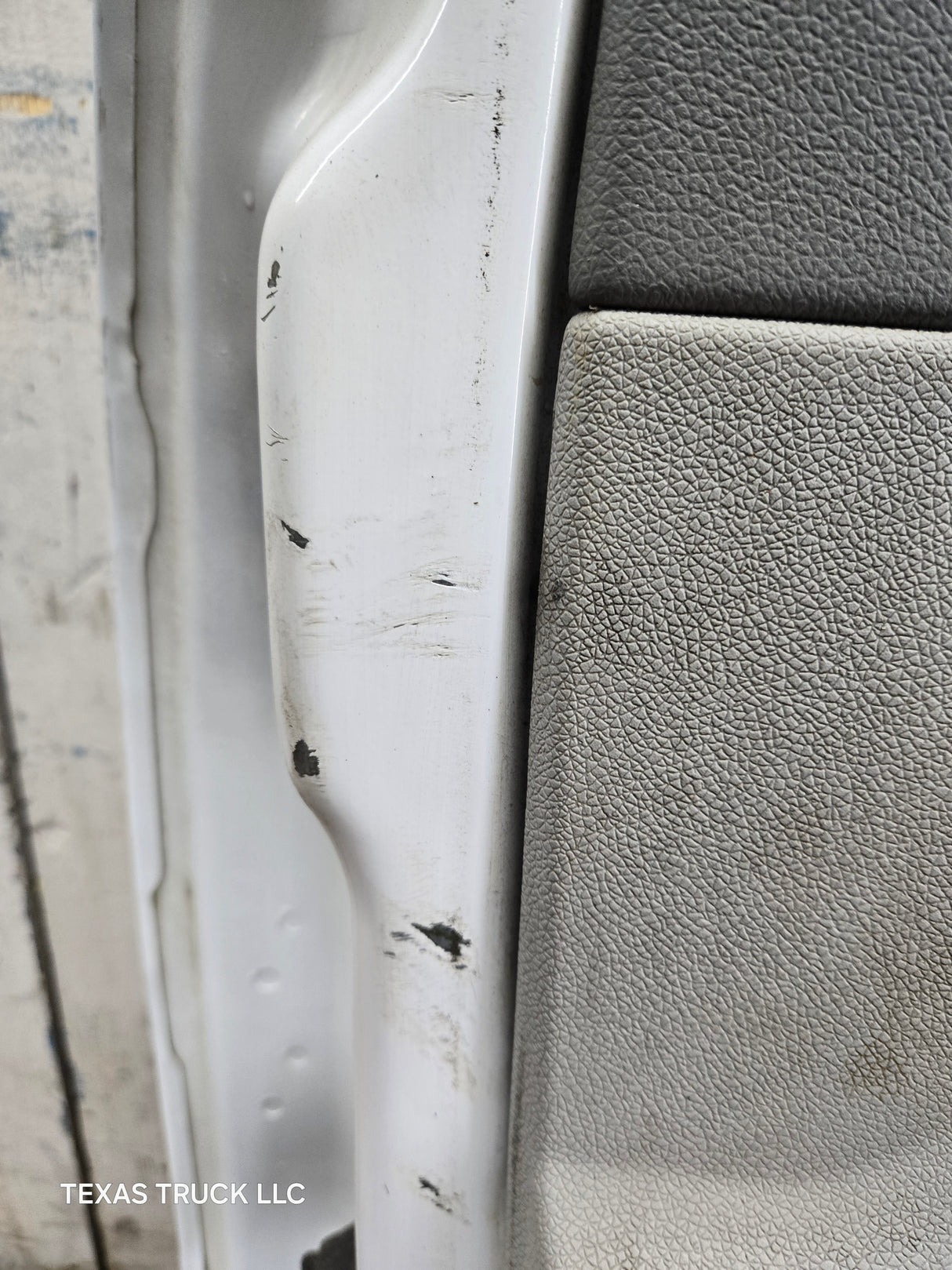 2007-2013 Chevrolet Silverado / GMC Sierra 1500 2500 3500 HD RH Front Passenger Side Door