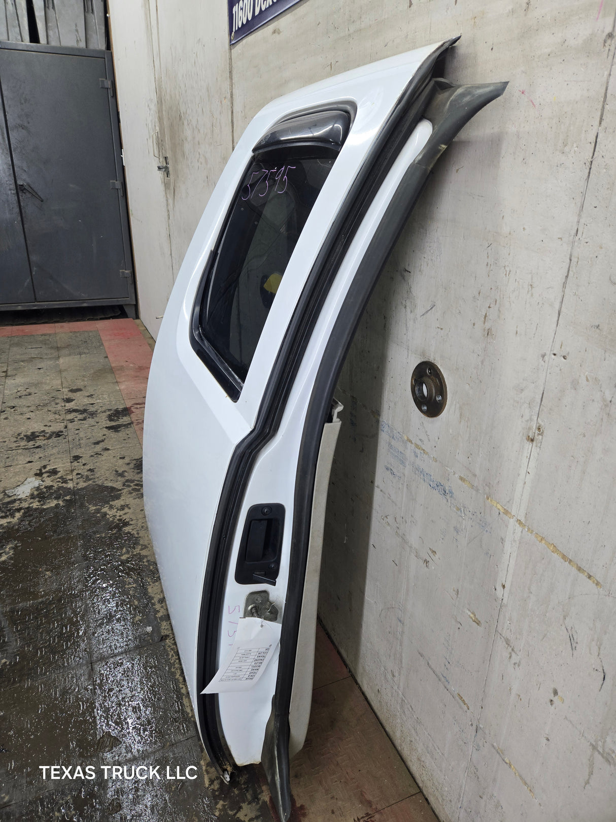 2007-2013 Chevrolet Silverado / GMC Sierra 1500 2500 3500 HD Passenger side Extended Cab RH Rear Door