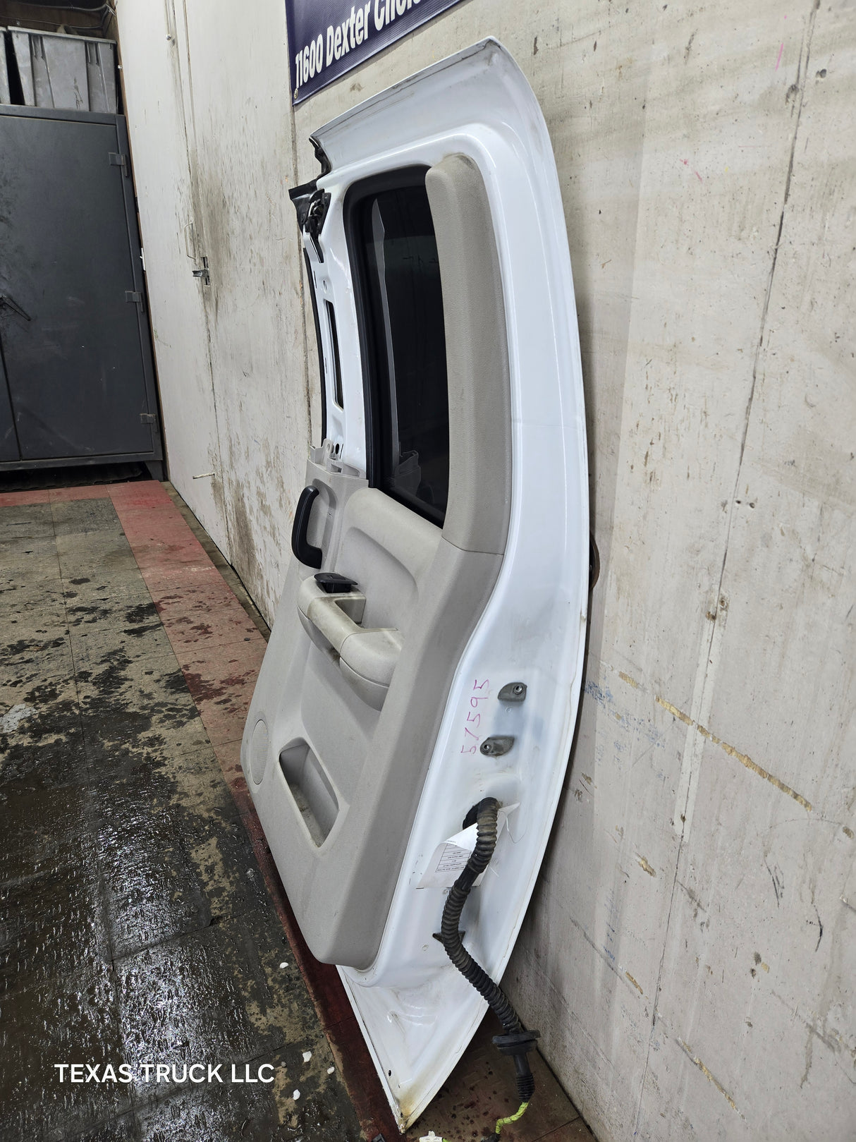 2007-2013 Chevrolet Silverado / GMC Sierra 1500 2500 3500 HD Passenger side Extended Cab RH Rear Door