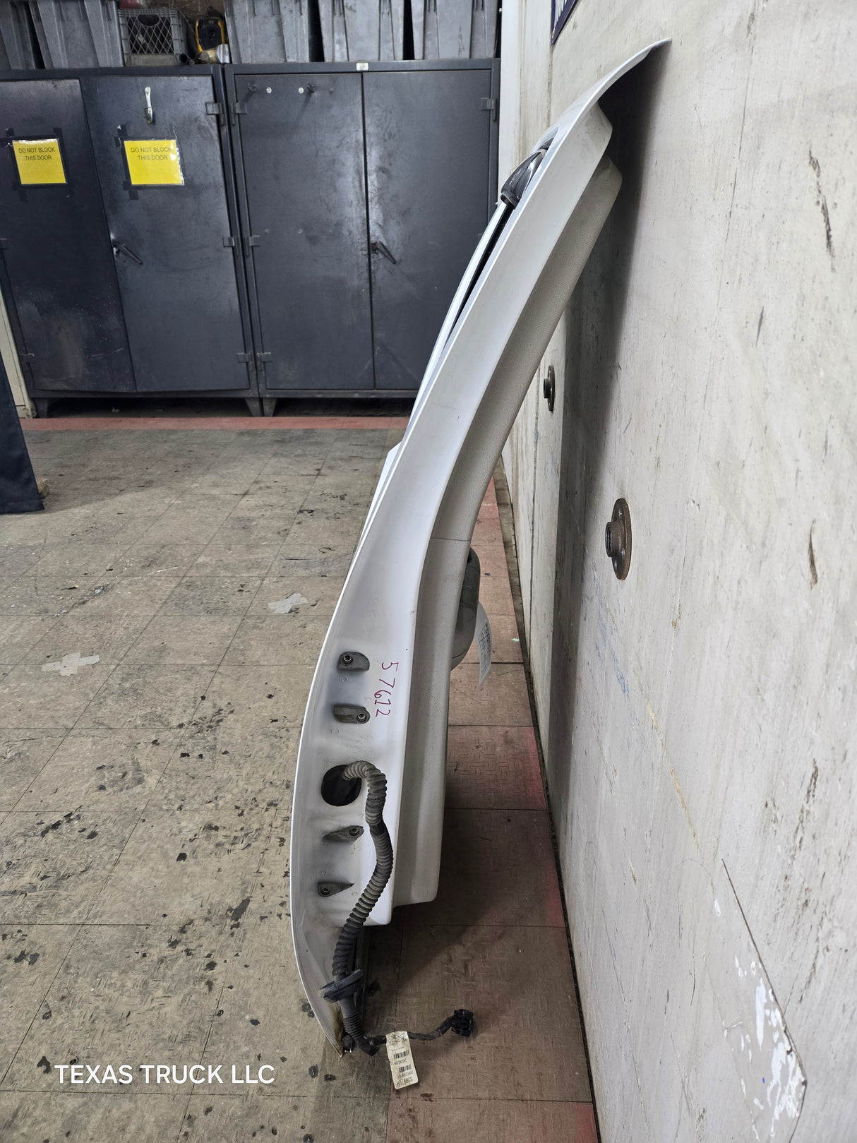 2007-2013 Chevrolet Silverado / GMC Sierra 1500 2500 3500 HD Driver Side Extended Cab LH Rear Door