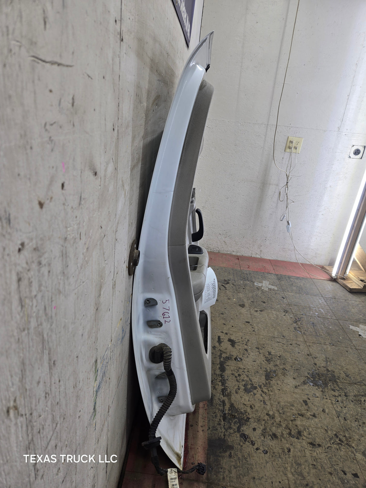 2007-2013 Chevrolet Silverado / GMC Sierra 1500 2500 3500 HD Driver Side Extended Cab LH Rear Door