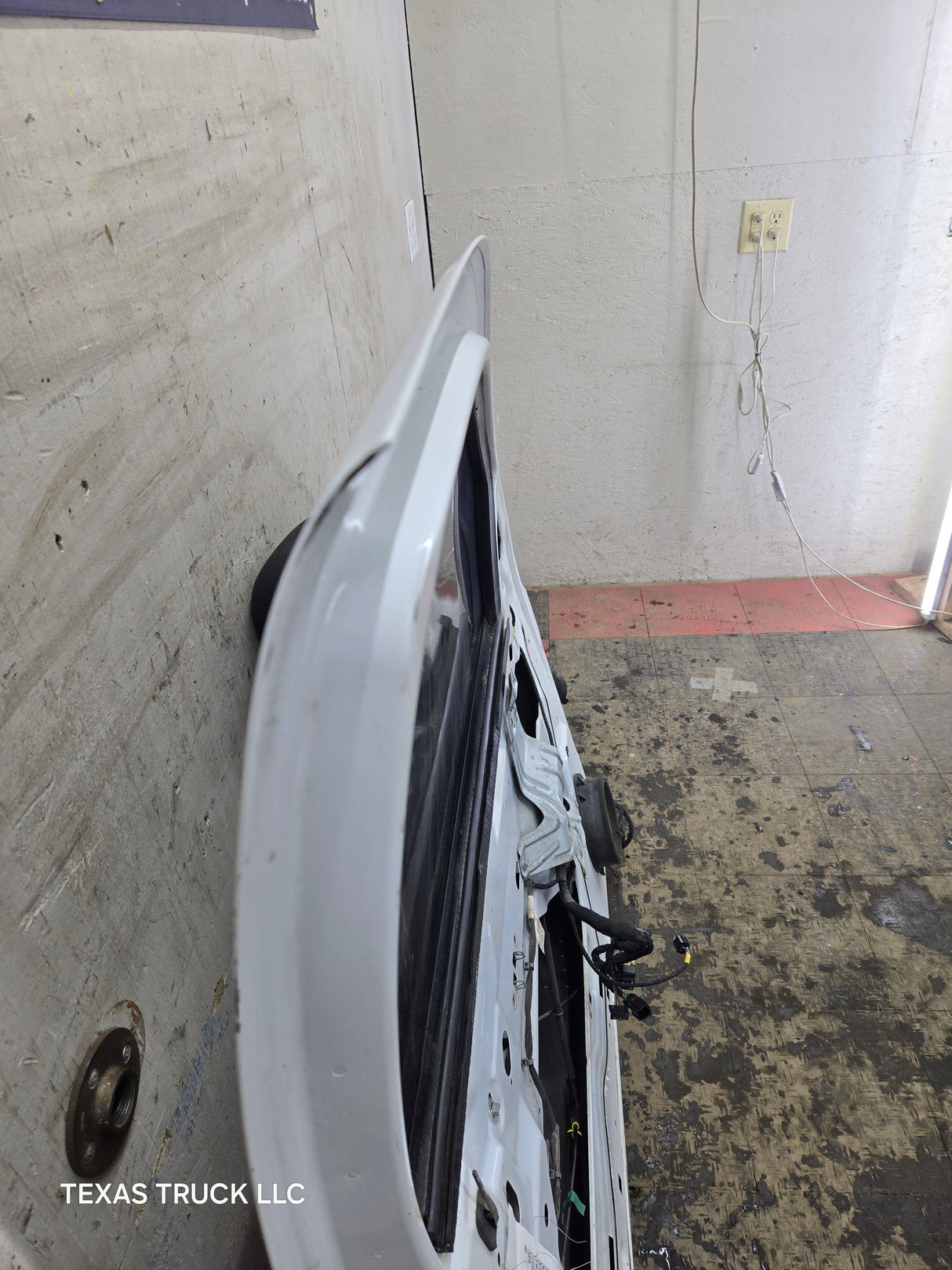 2007-2013 Chevrolet Silverado / GMC Sierra 1500 2500 3500 HD LH Front Driver Side Door