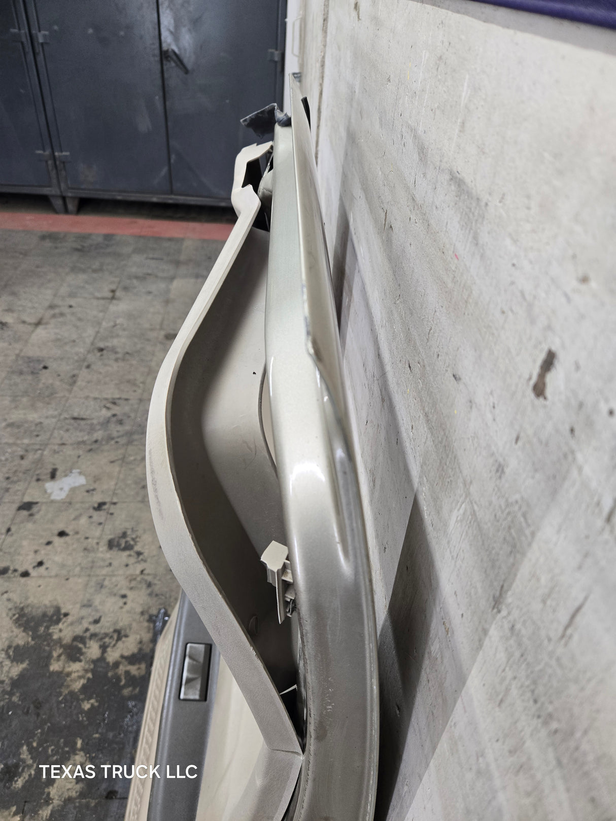 1999-2007 Ford Super Duty F250 F350 F450 F550 RH Extended Cab Passenger Rear Door