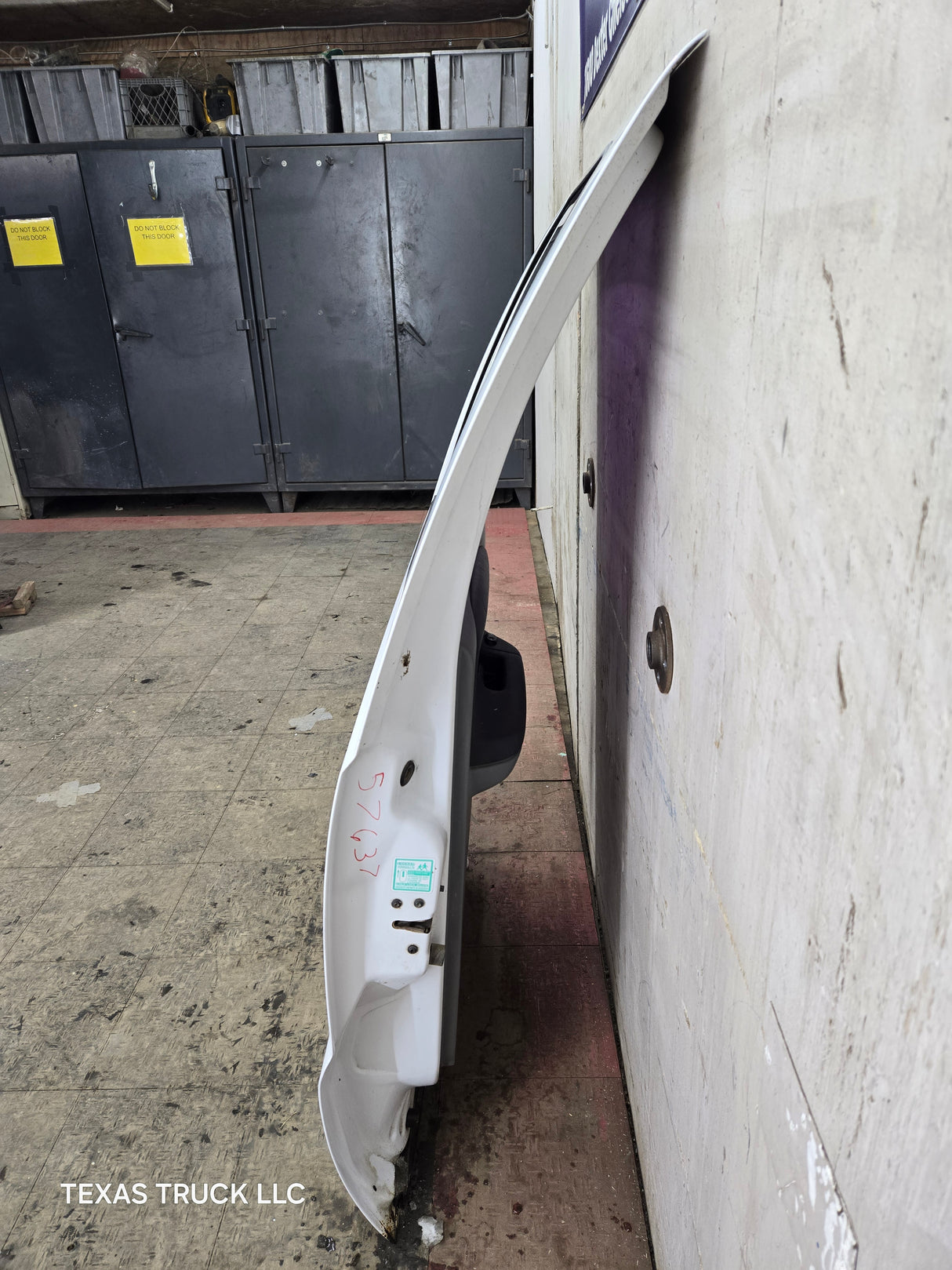1999-2011 Ford Super Duty LH Driver Side Rear Crew Cab Door F250 F350 F450 F550