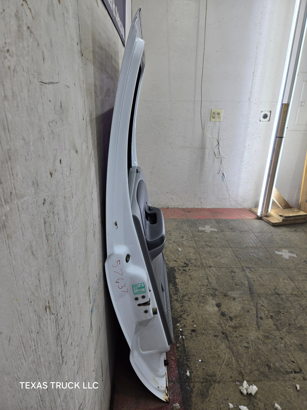 1999-2011 Ford Super Duty LH Driver Side Rear Crew Cab Door F250 F350 F450 F550