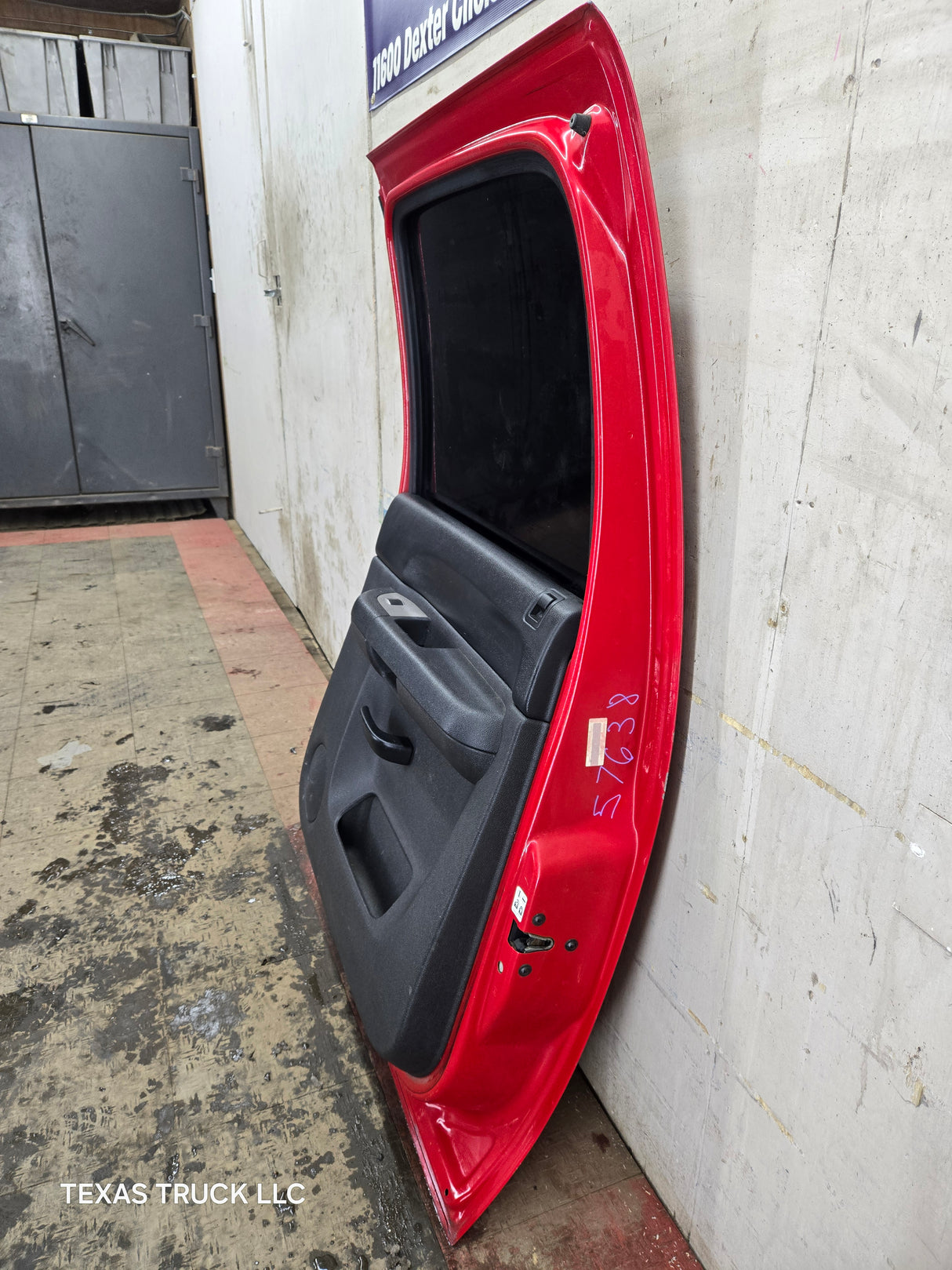 2007-2013 Chevrolet Silverado / GMC Sierra 1500 2500 3500 HD Crew Cab RH Passenger Rear Door