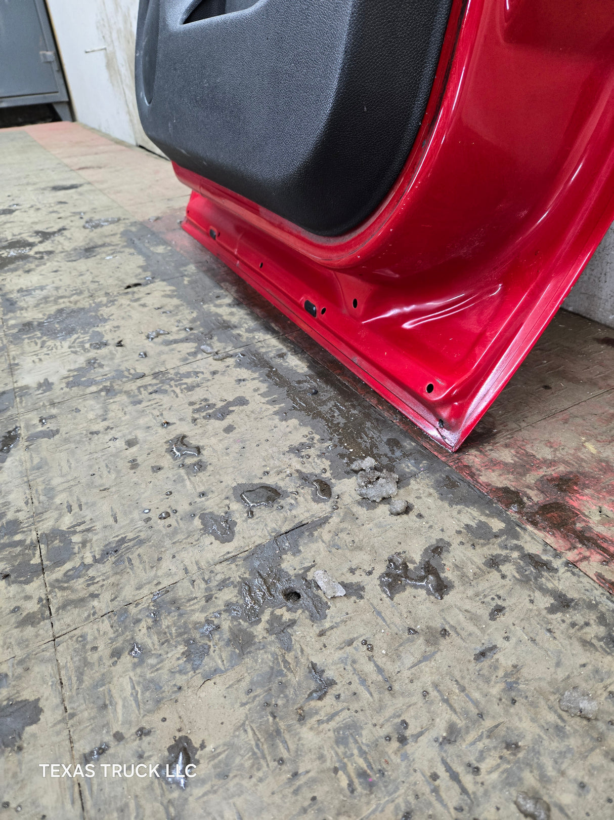 2007-2013 Chevrolet Silverado / GMC Sierra 1500 2500 3500 HD Crew Cab RH Passenger Rear Door