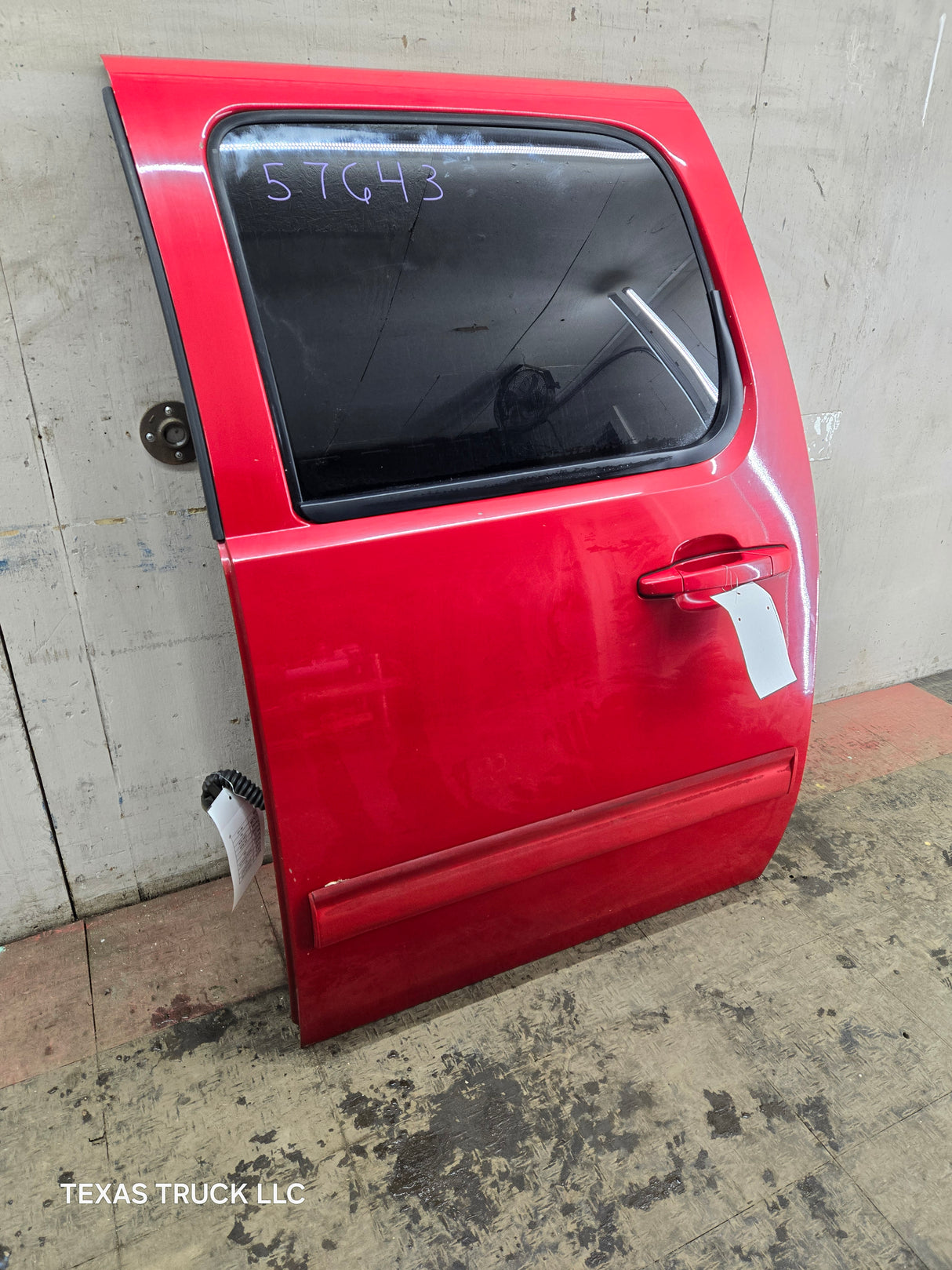 2007-2013 Chevrolet Silverado / GMC Sierra 1500 2500 3500 HD Crew Cab LH Driver Side Rear Door