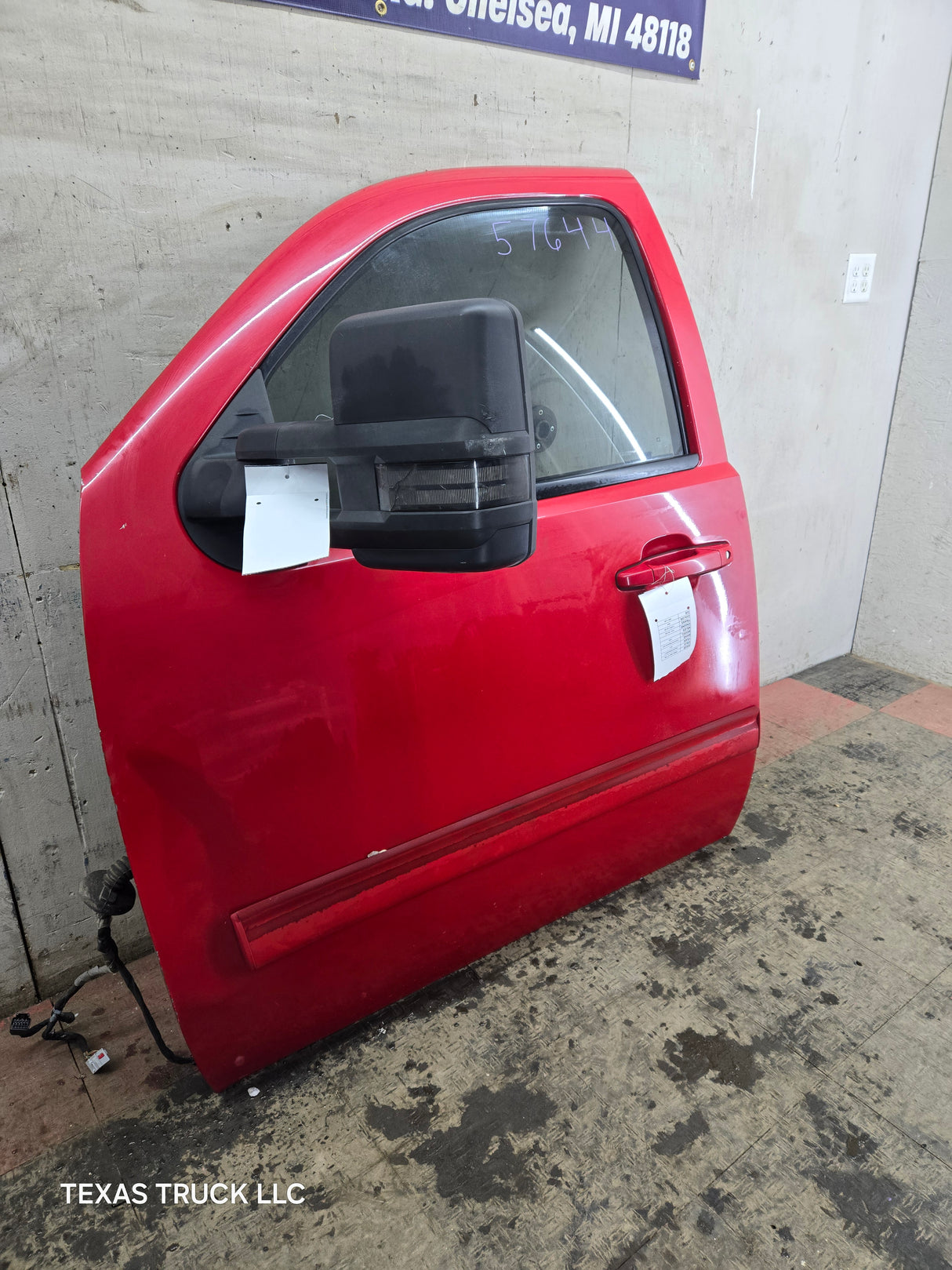 2007-2013 Chevrolet Silverado / GMC Sierra 1500 2500 3500 HD LH Front Driver Side Door