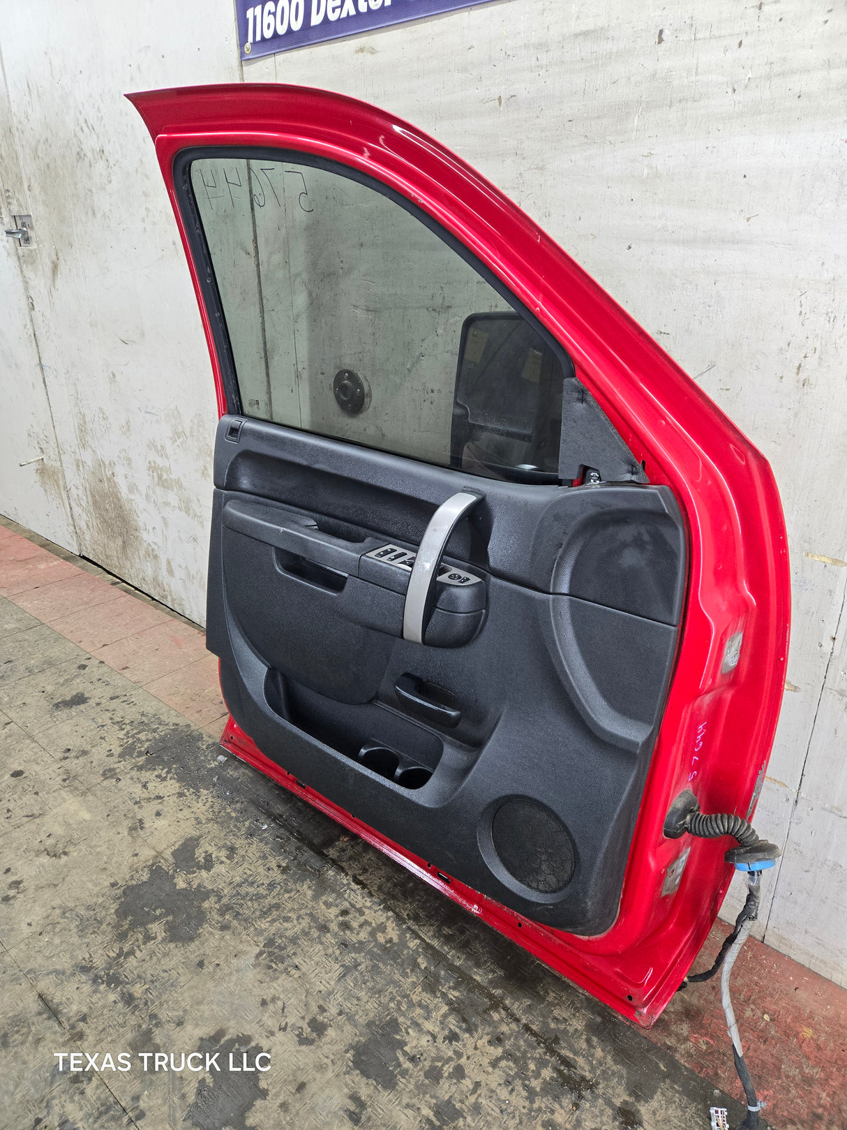 2007-2013 Chevrolet Silverado / GMC Sierra 1500 2500 3500 HD LH Front Driver Side Door