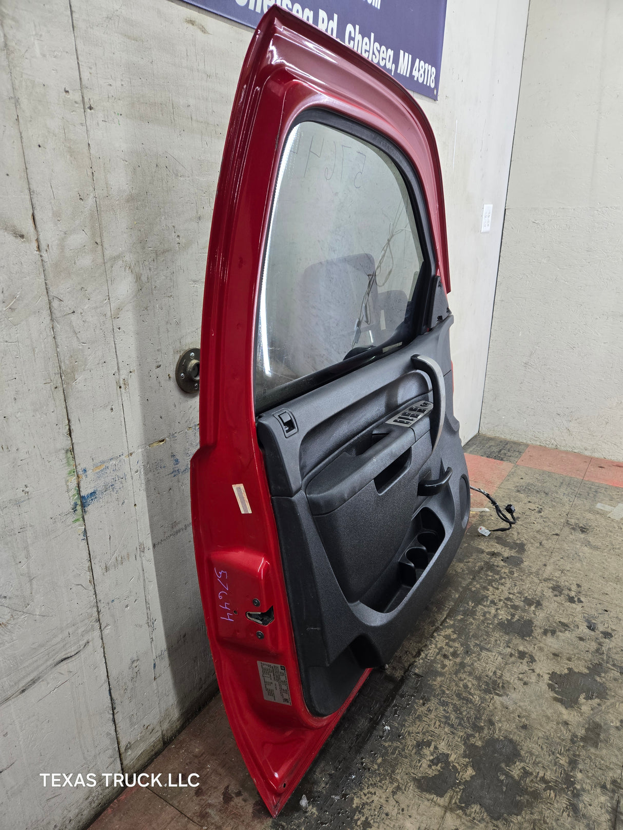 2007-2013 Chevrolet Silverado / GMC Sierra 1500 2500 3500 HD LH Front Driver Side Door