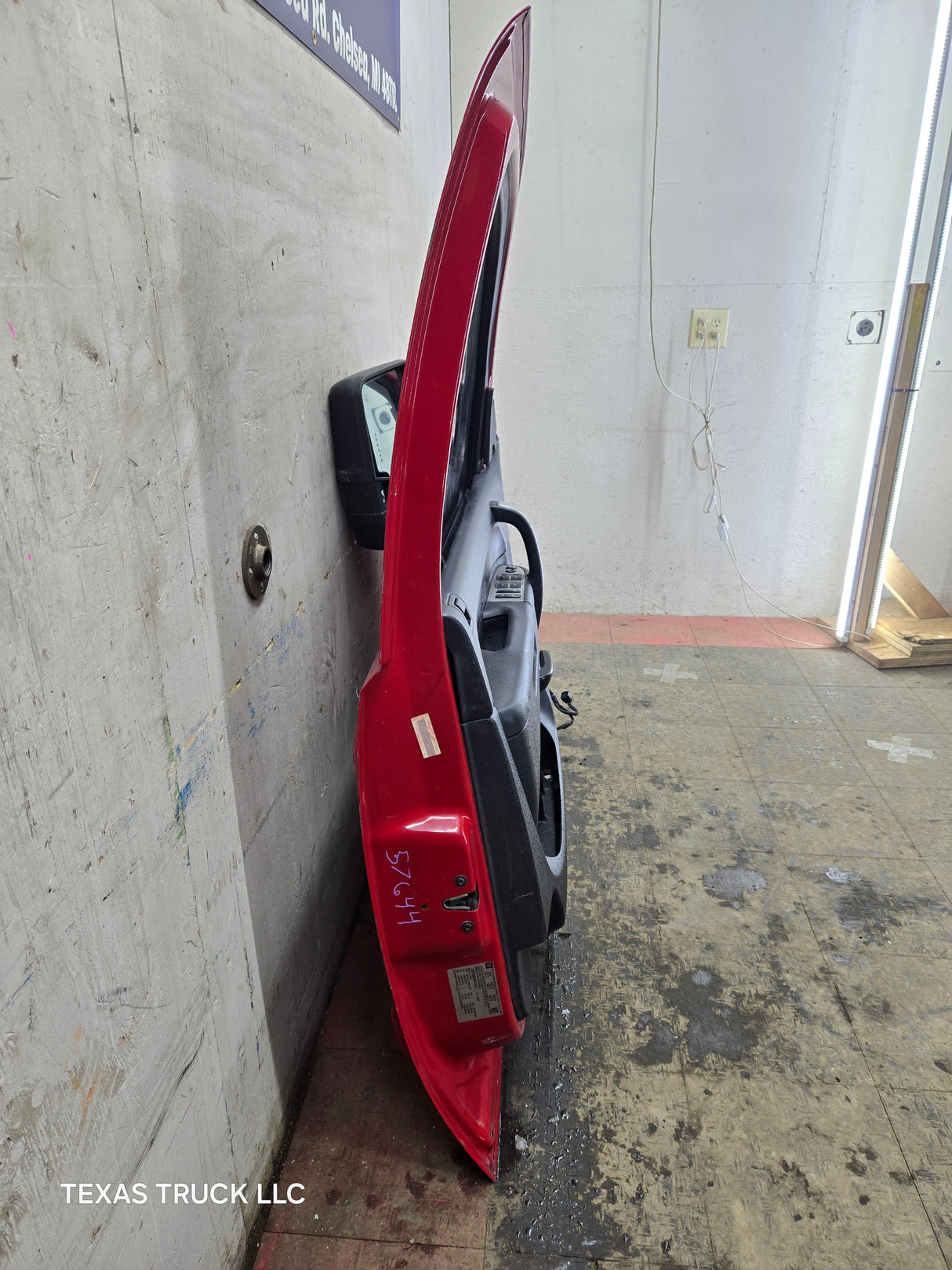2007-2013 Chevrolet Silverado / GMC Sierra 1500 2500 3500 HD LH Front Driver Side Door