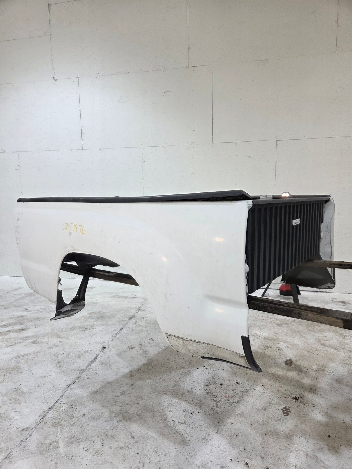 2005-2015 Toyota Tacoma 6' Long Truck Bed