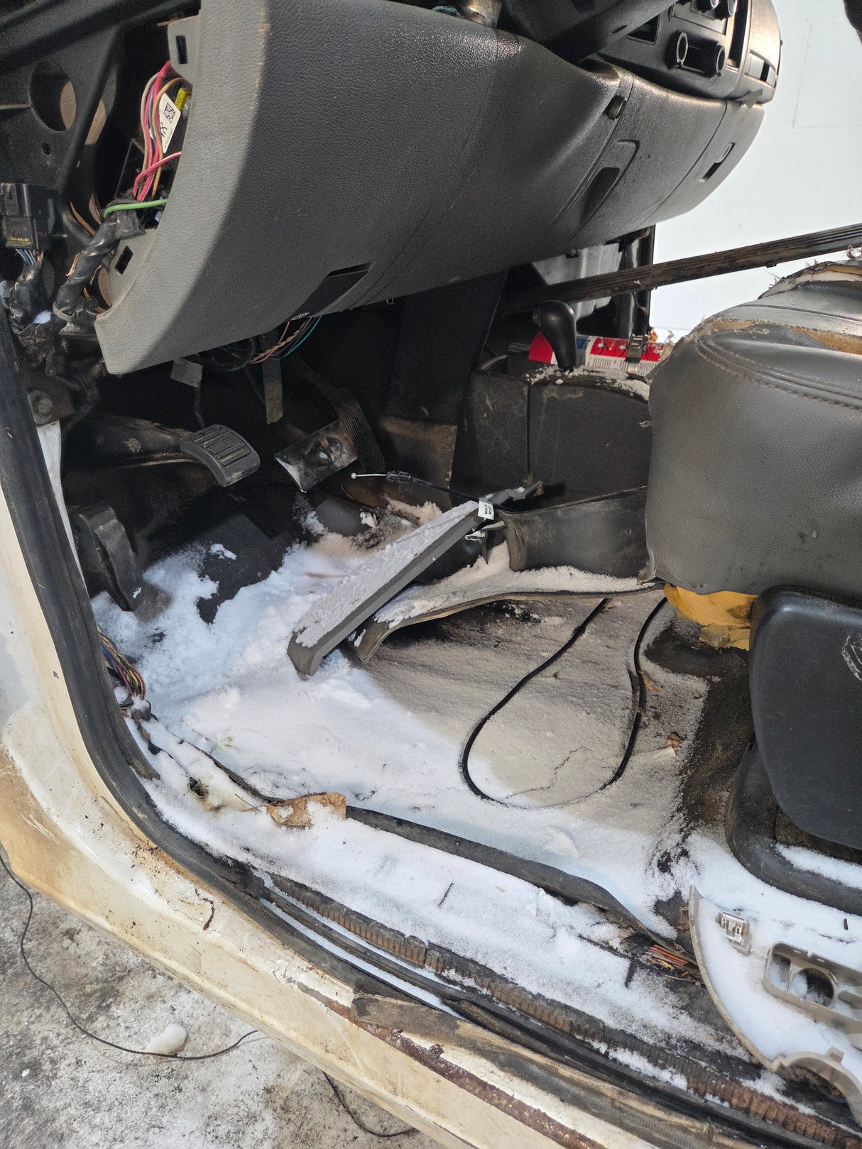 2007-2013 Chevrolet Silverado / GMC Sierra 1500 2500 3500 HD Extended Cab