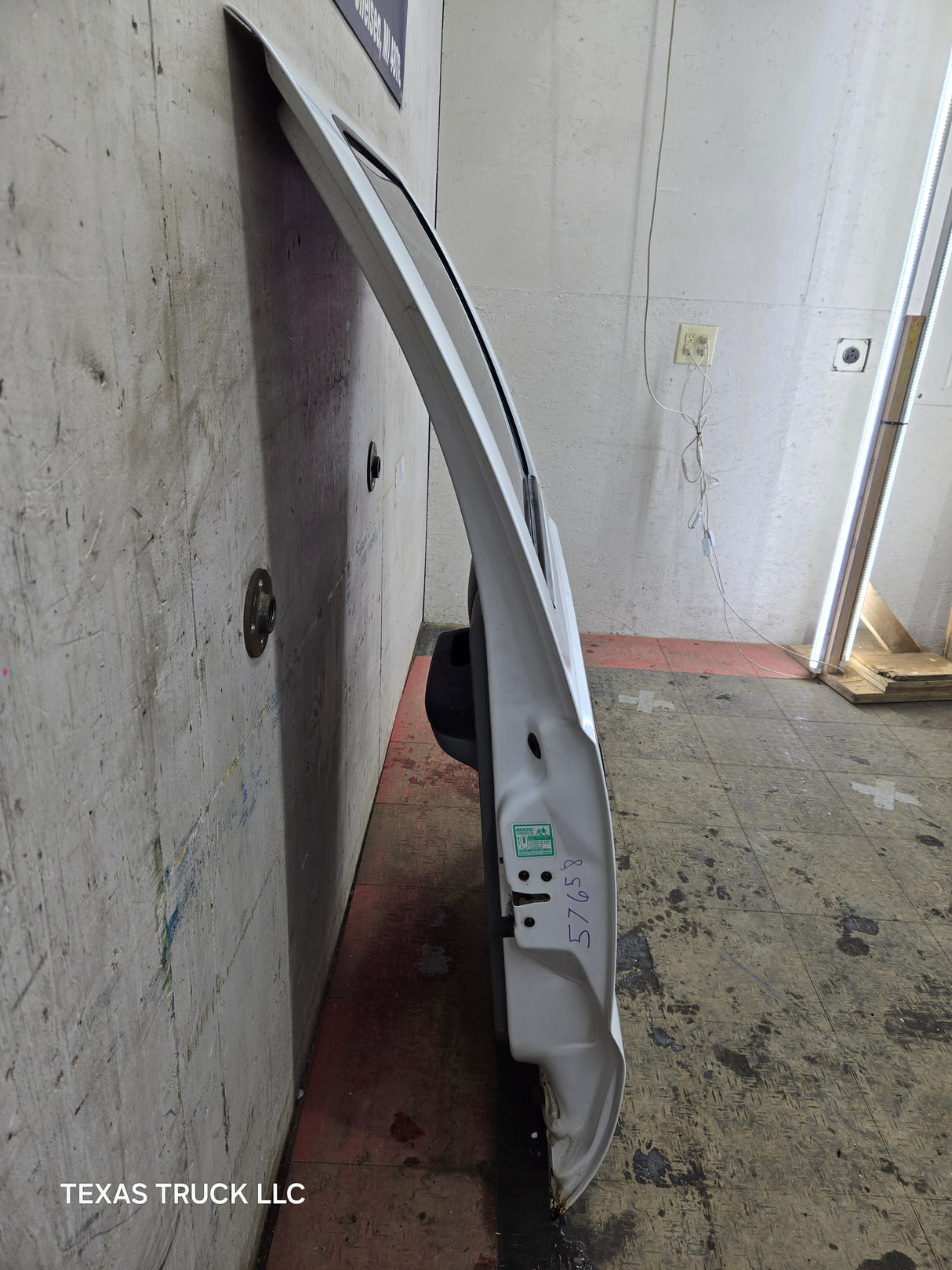 1999-2011 Ford Super Duty RH Passenger Side Rear Crew Cab Door F250 F350 F450 F550