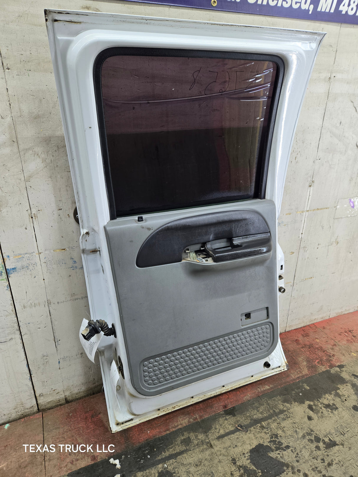 1999-2011 Ford Super Duty RH Passenger Side Rear Crew Cab Door F250 F350 F450 F550