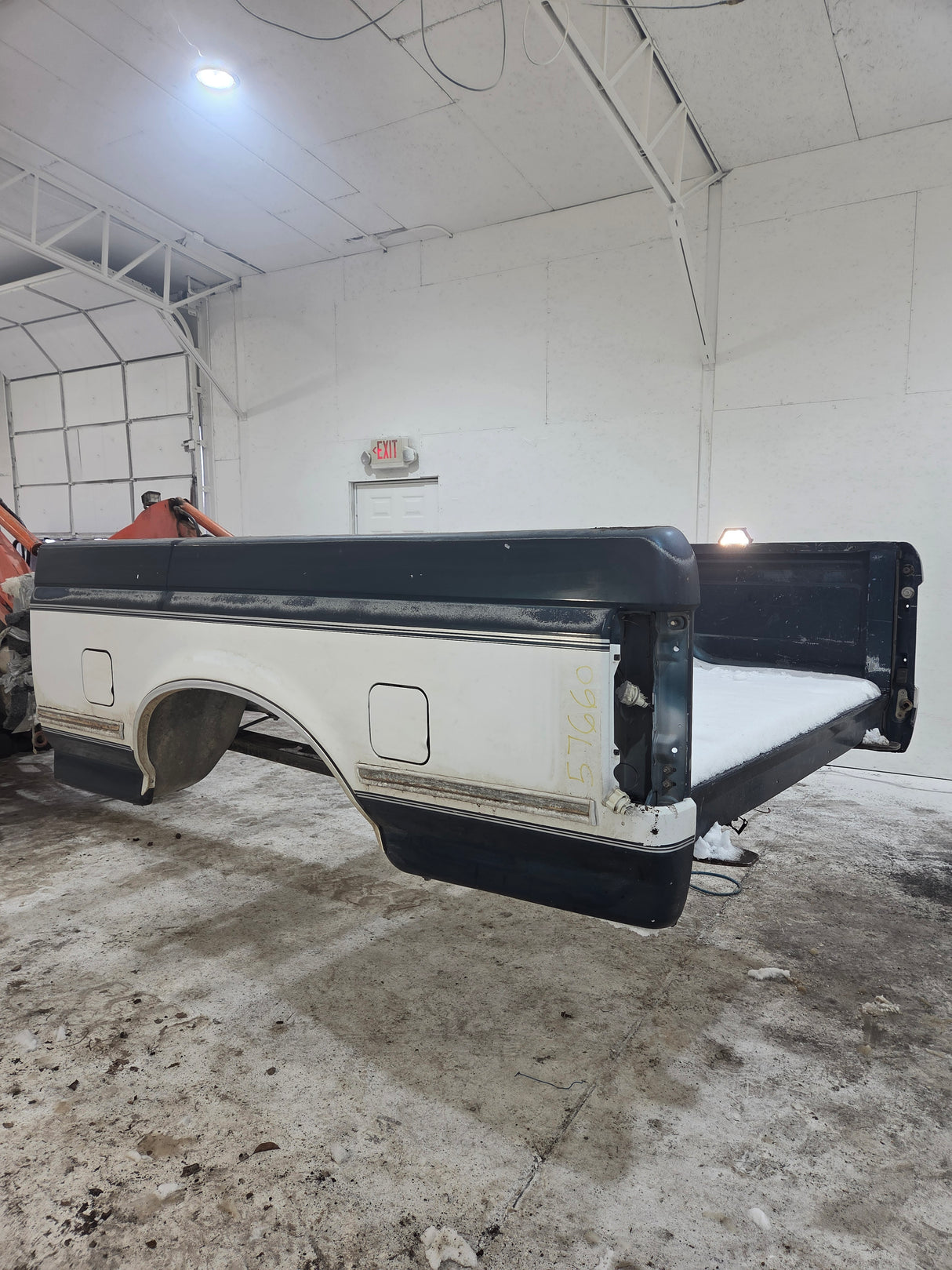 1987-1997 Ford F150 F250 F350 OBS 6' 9" Short Truck Bed