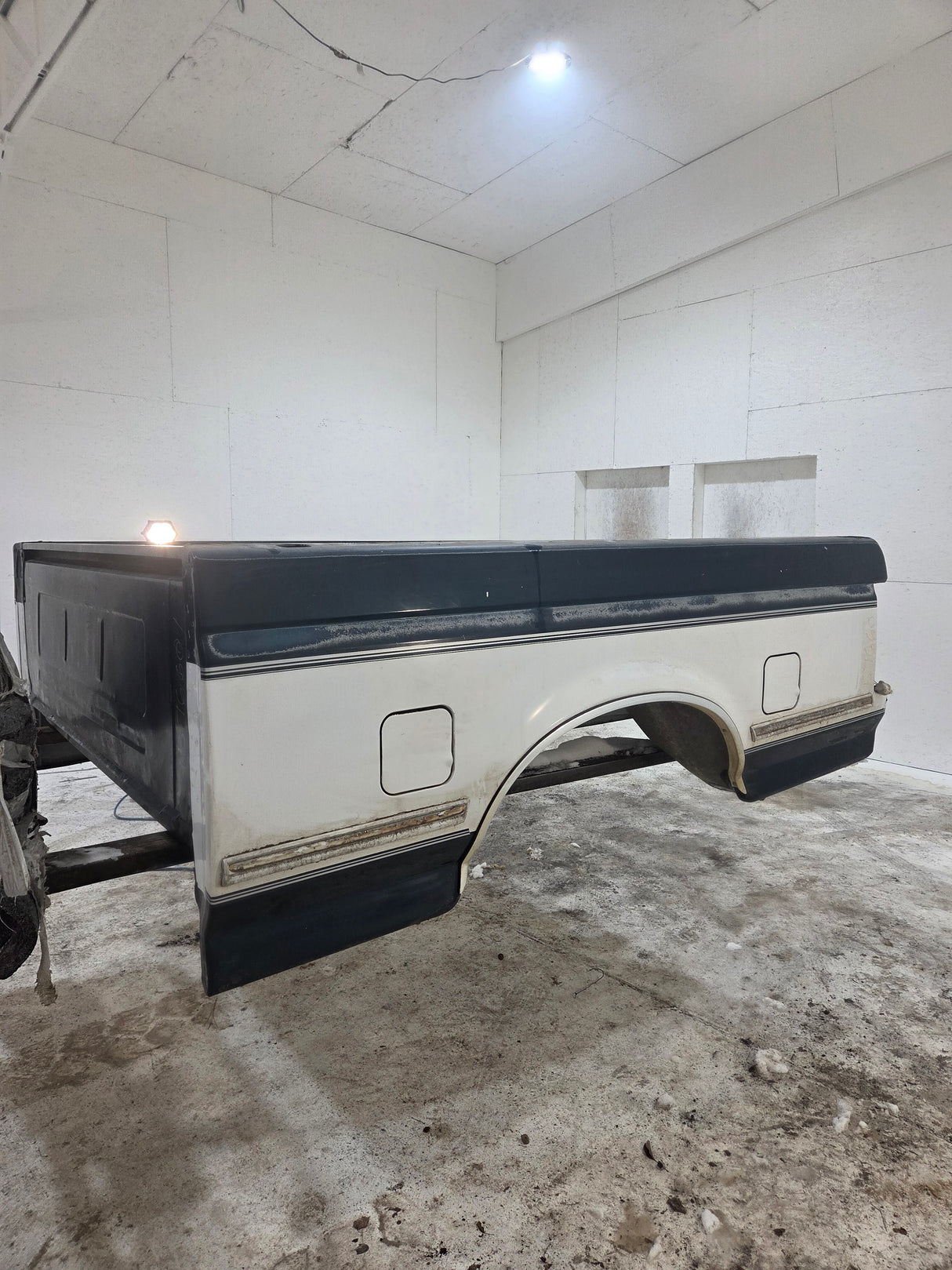 1987-1997 Ford F150 F250 F350 OBS 6' 9" Short Truck Bed