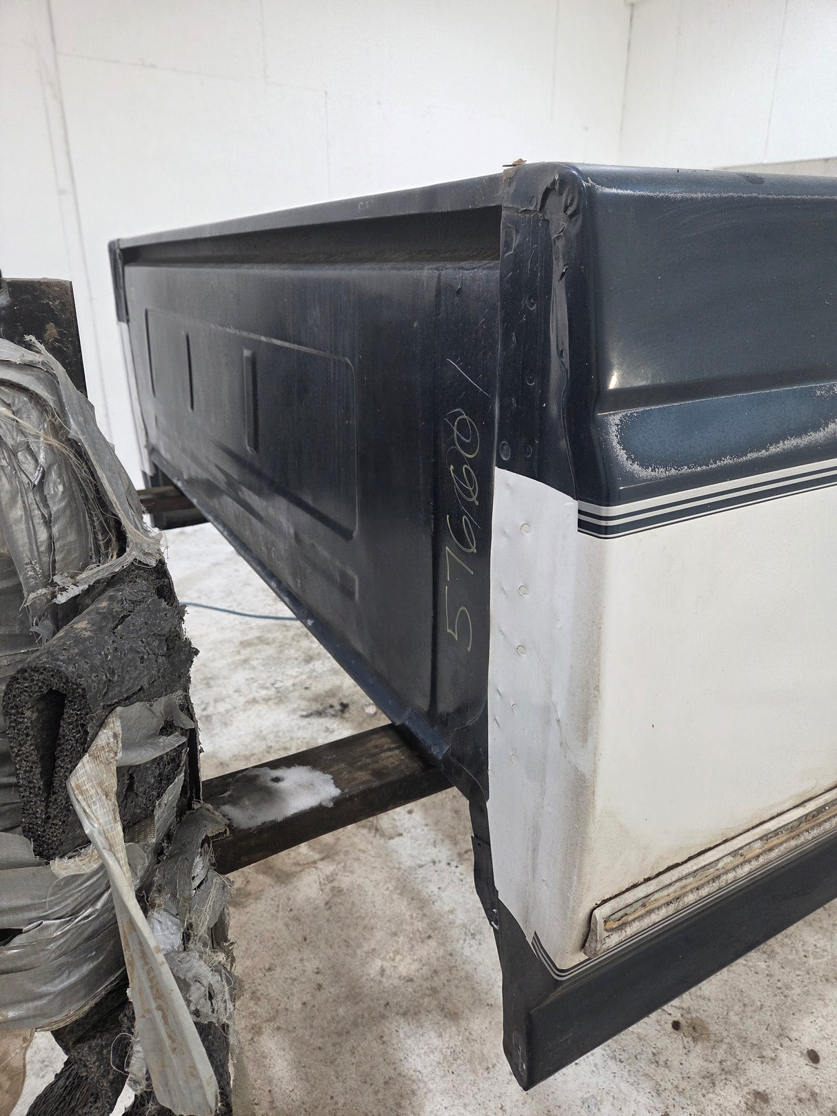 1987-1997 Ford F150 F250 F350 OBS 6' 9" Short Truck Bed