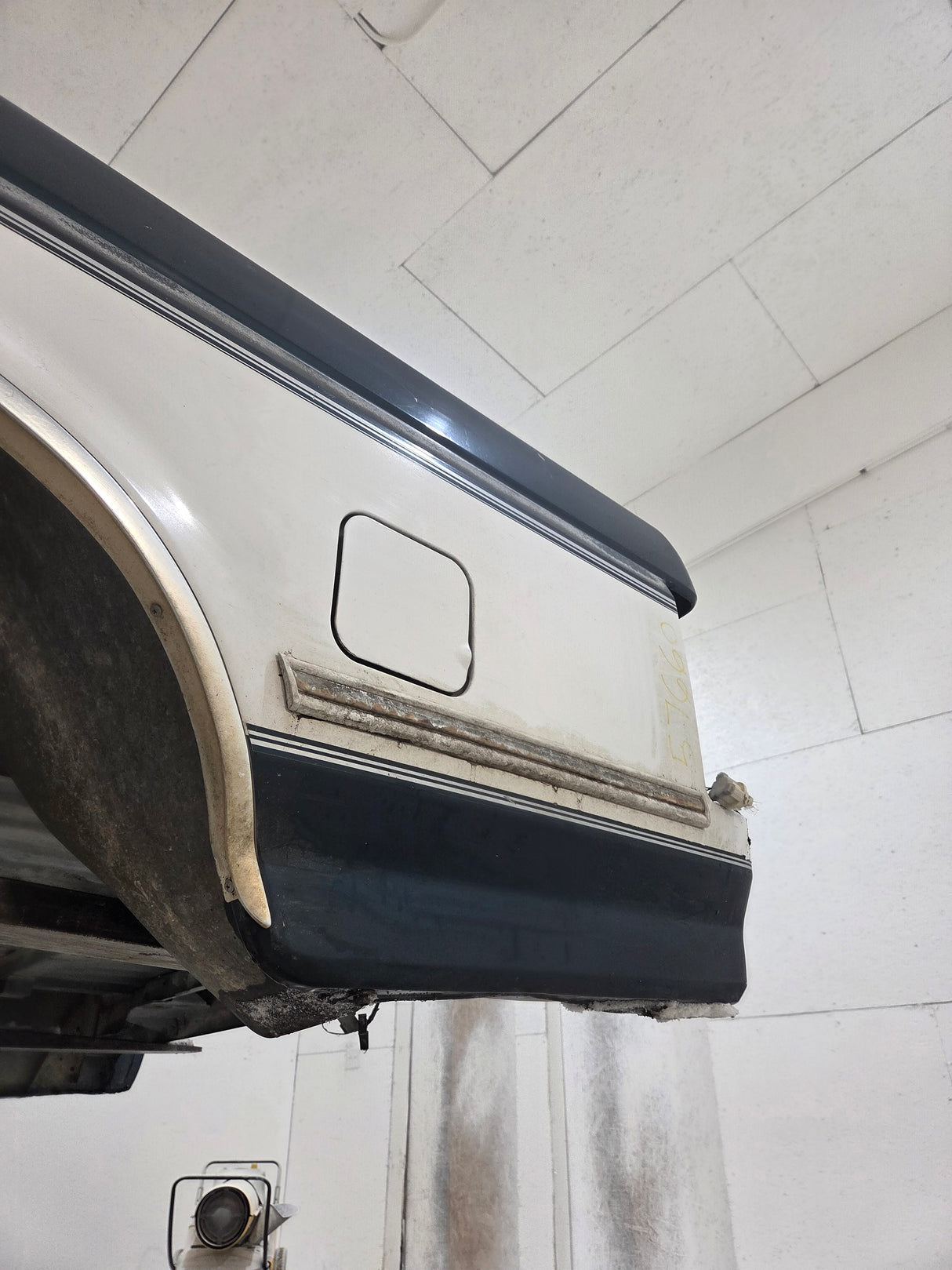 1987-1997 Ford F150 F250 F350 OBS 6' 9" Short Truck Bed