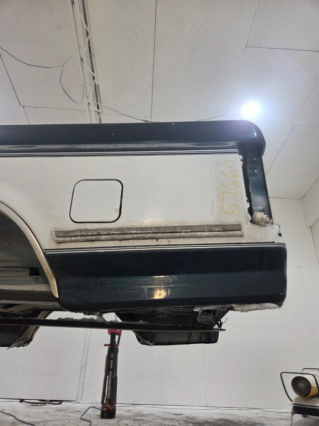 1987-1997 Ford F150 F250 F350 OBS 6' 9" Short Truck Bed