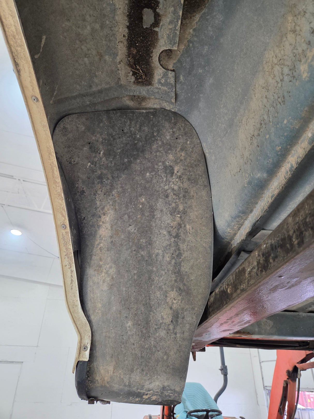 1987-1997 Ford F150 F250 F350 OBS 6' 9" Short Truck Bed