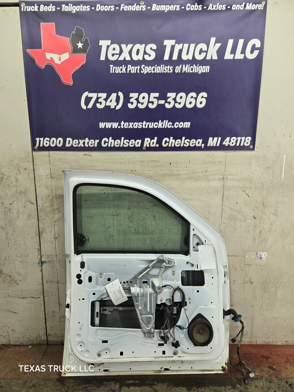 2007-2013 Chevrolet Silverado / GMC Sierra 1500 2500 3500 HD LH Front Driver Side Door