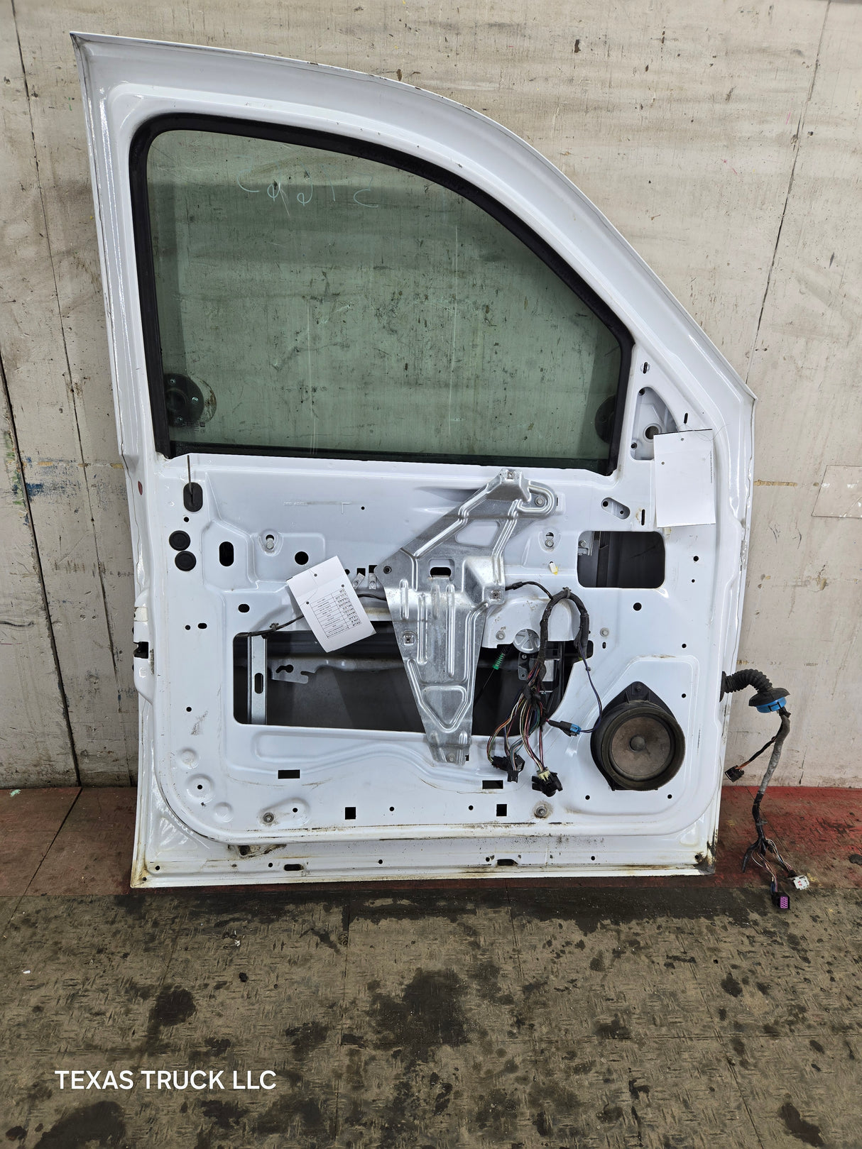 2007-2013 Chevrolet Silverado / GMC Sierra 1500 2500 3500 HD LH Front Driver Side Door