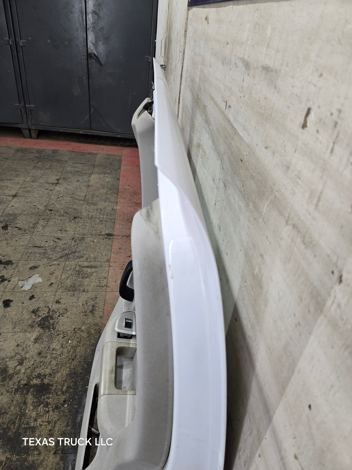 2007-2013 Chevrolet Silverado / GMC Sierra 1500 2500 3500 HD Passenger side Extended Cab RH Rear Door