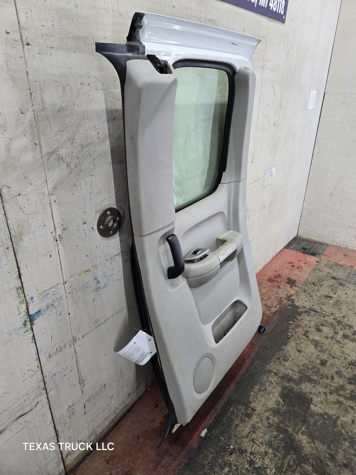 2007-2013 Chevrolet Silverado / GMC Sierra 1500 2500 3500 HD Passenger side Extended Cab RH Rear Door